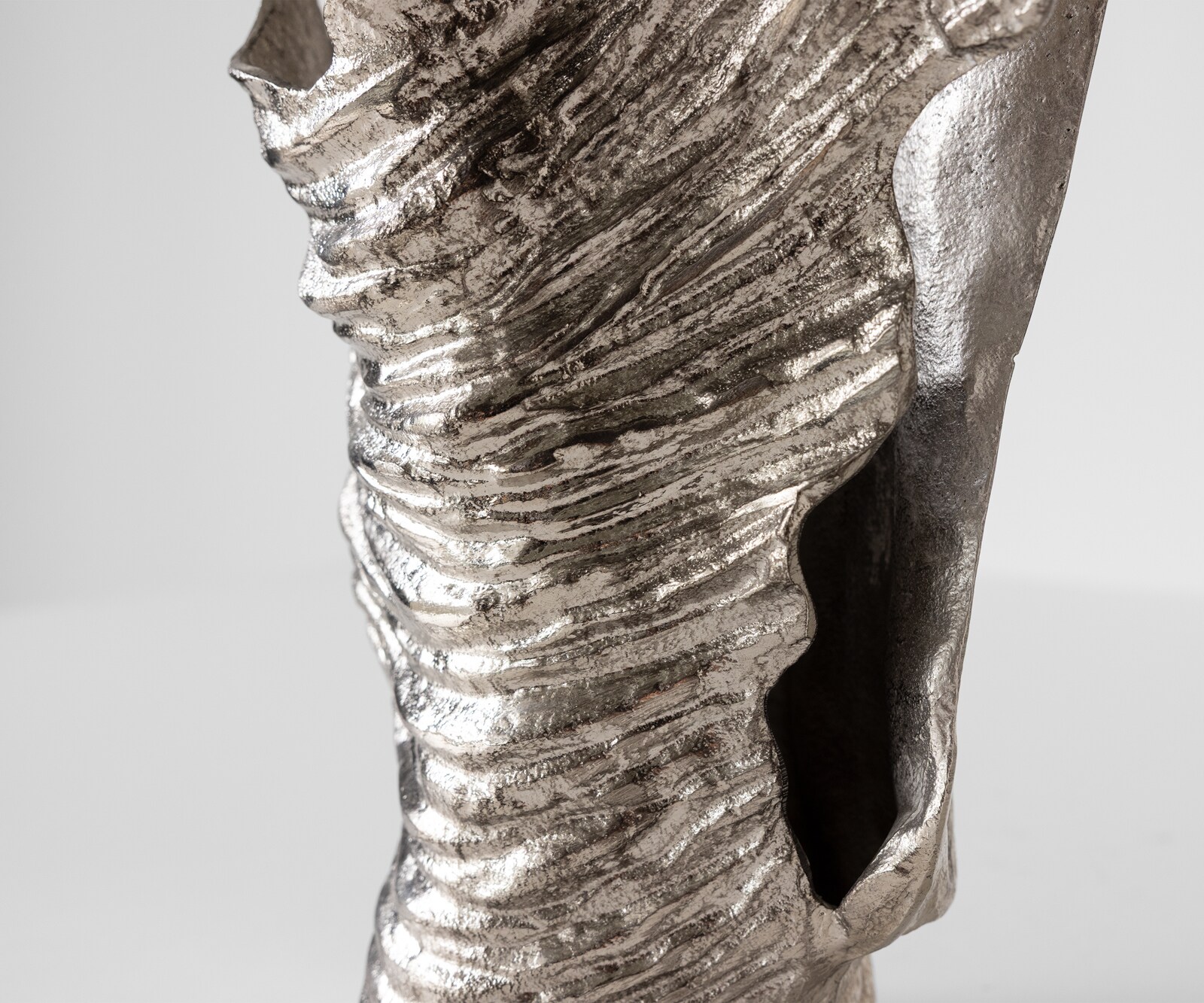 Vase Corallo B37 x T18 x H48 cm Aluminium Platin Handgemacht 2