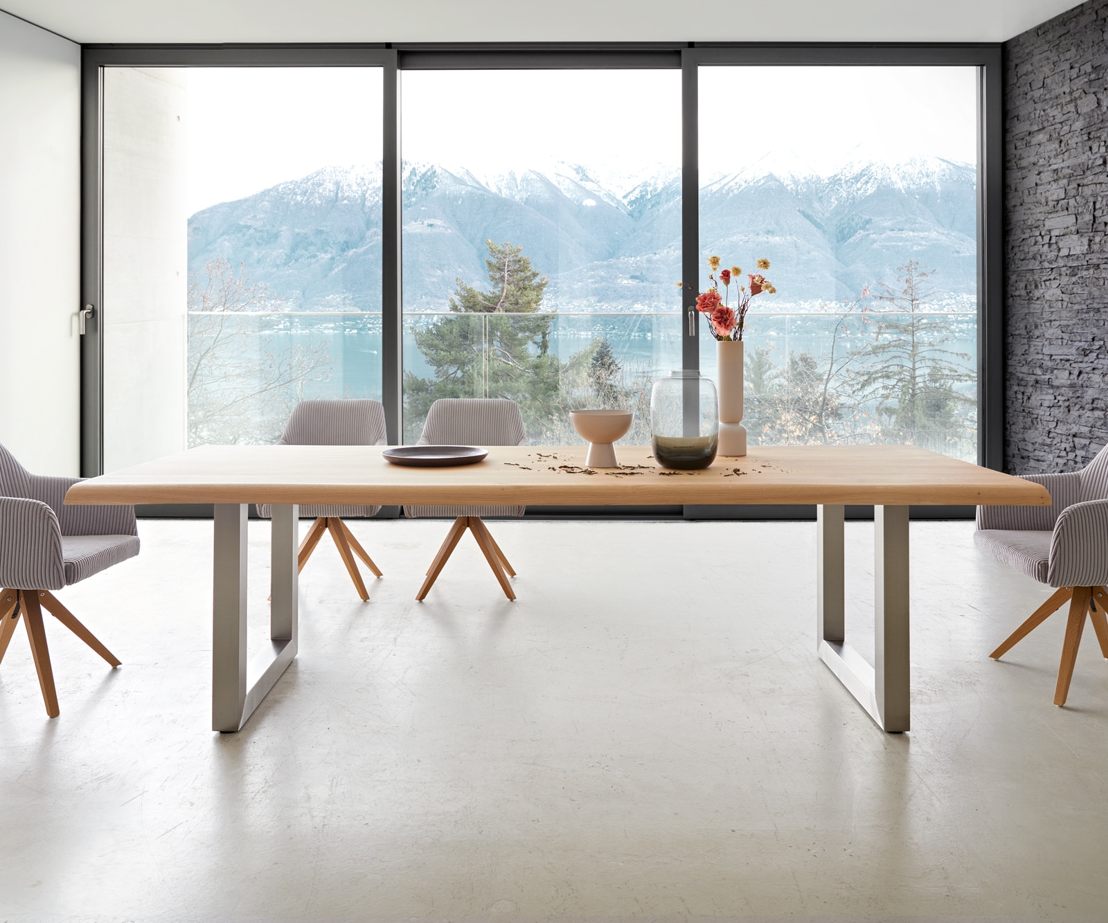 Esstisch Edge 260x100 Eiche Natur Edelstahl Breit Live-Edge 1 Esstisch Edge 260x100 Eiche Natur Edelstahl Breit Live-Edge 1