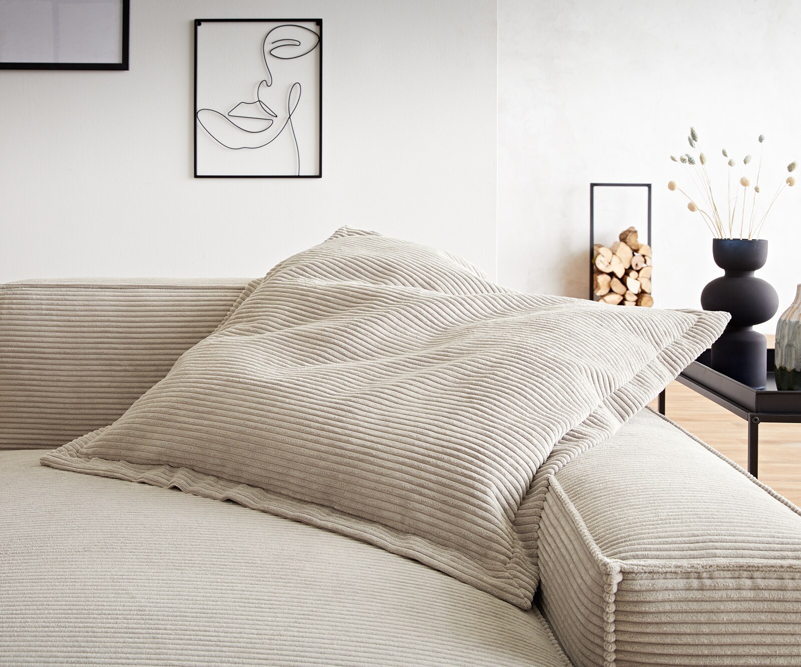Wurfkissen Sirpio 70x70 Cord Beige 1