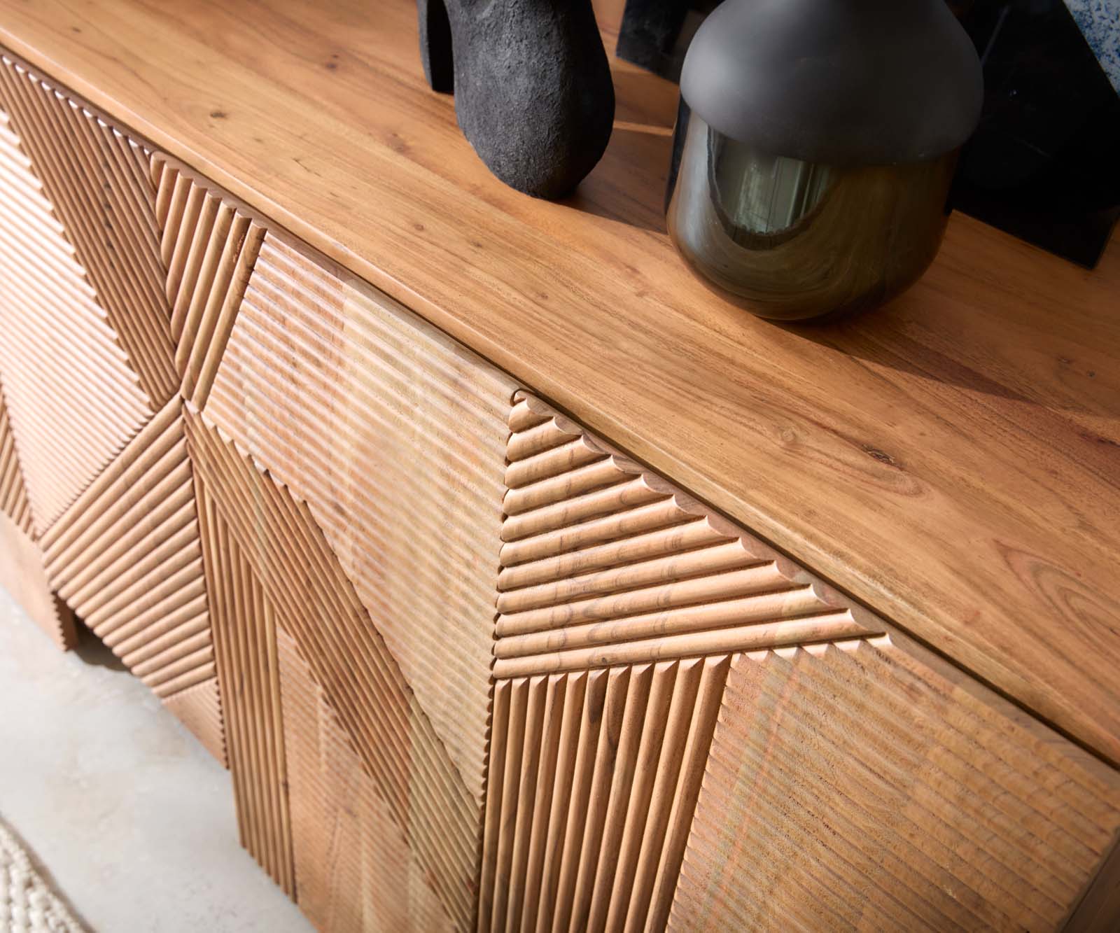 Sideboard Naxxar 180 cm Akazie Natur 5 Türen 4