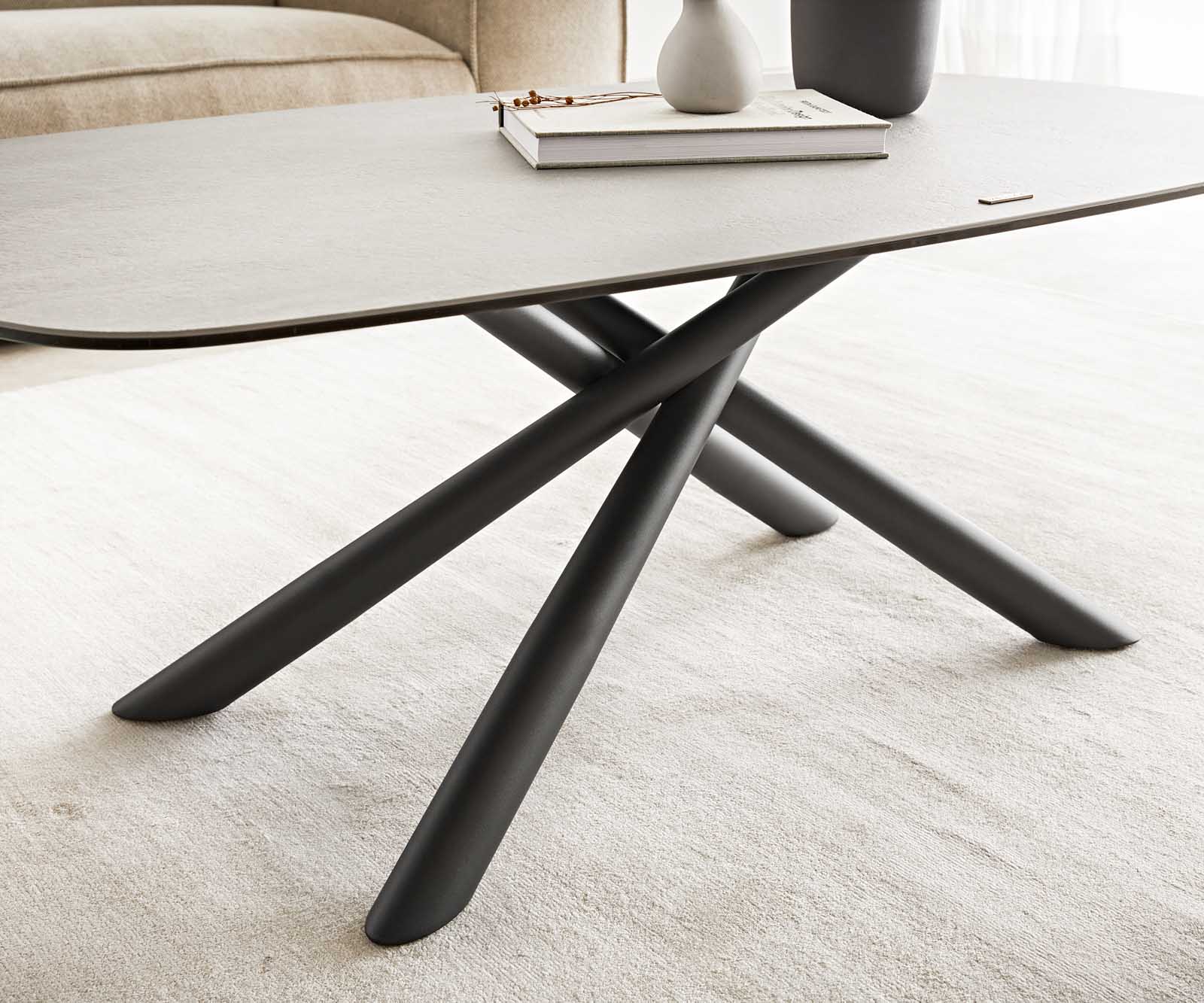 Couchtisch Sarita 120x70 cm Keramik Aspetto Concreto Betonfarbig Gestell Metall Schwarz 6