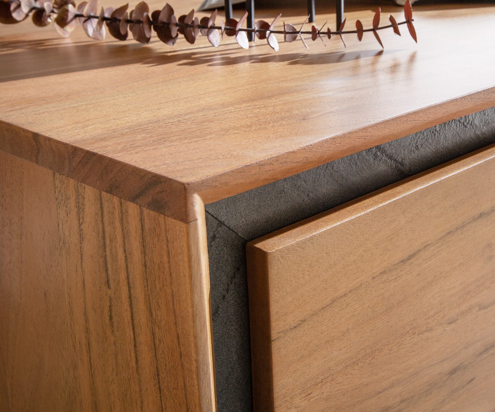 Sideboard Stonegrace 175 cm Akazie Natur 2 Türen 3 Schubladen Steinfurnier V-Fuß 5