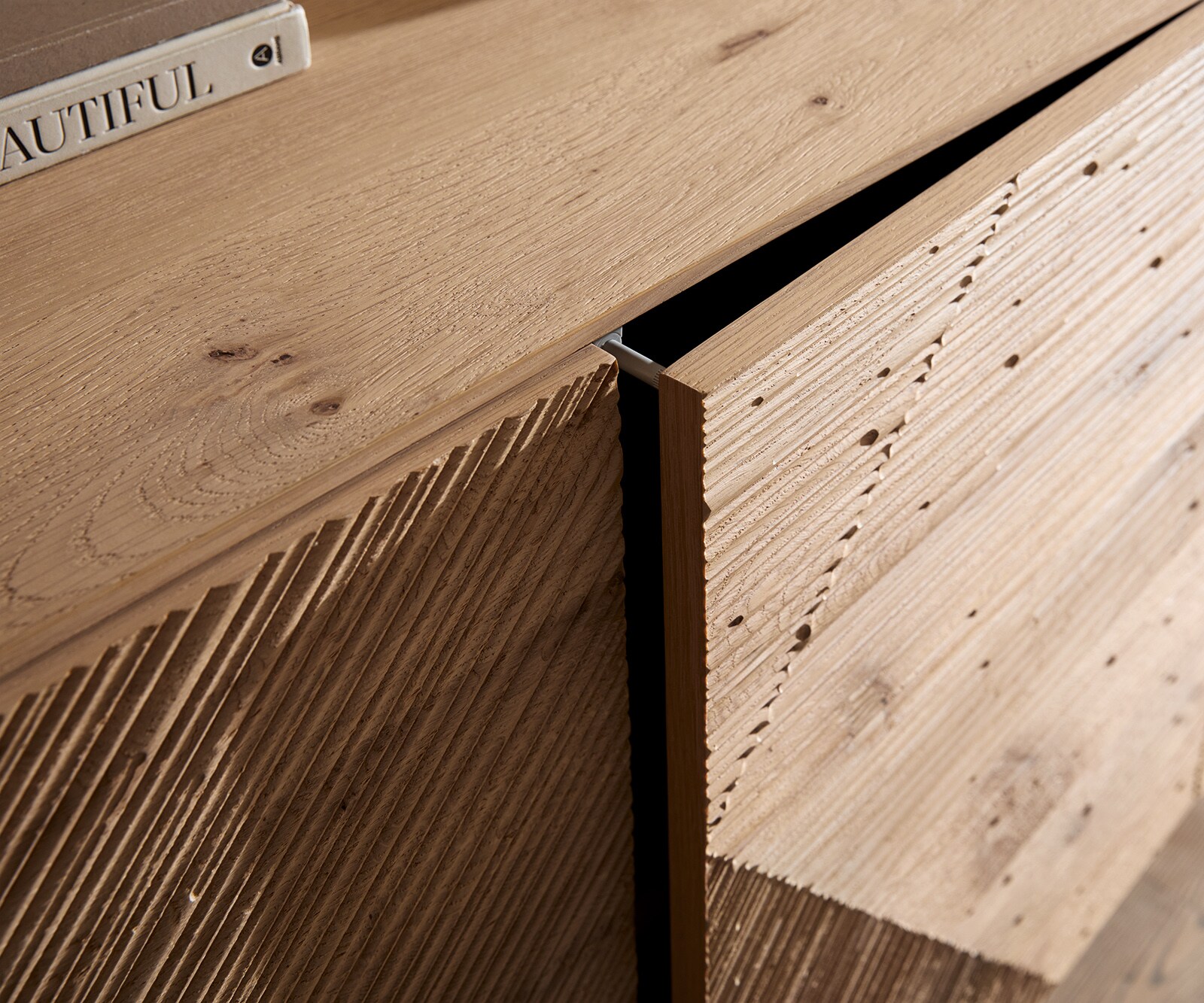 Sideboard Tereos 200 cm Eiche Natur 3D Effekt 4 Türen Winkelfuß Edelstahl gebürstet 3