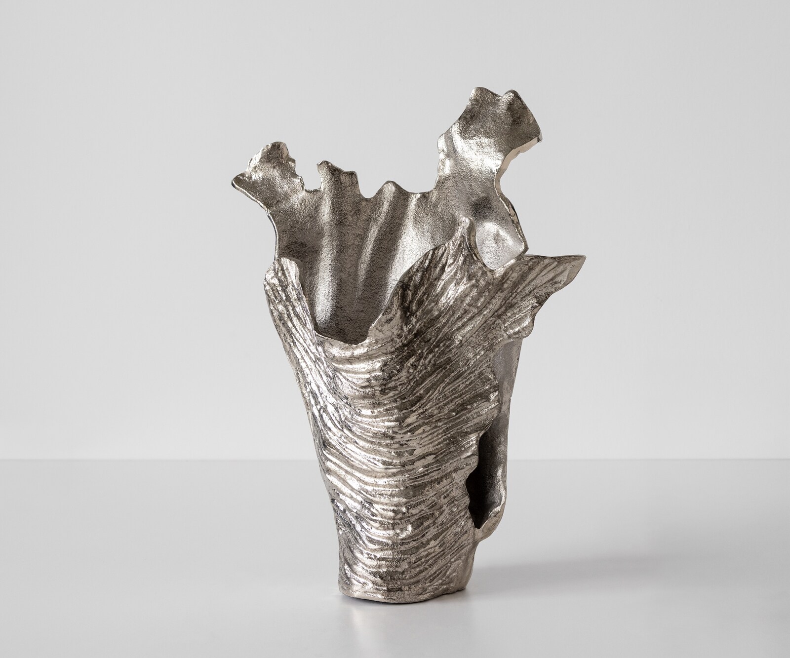Vase Corallo l37 x P18 x H48 cm Aluminium Platin Fait main