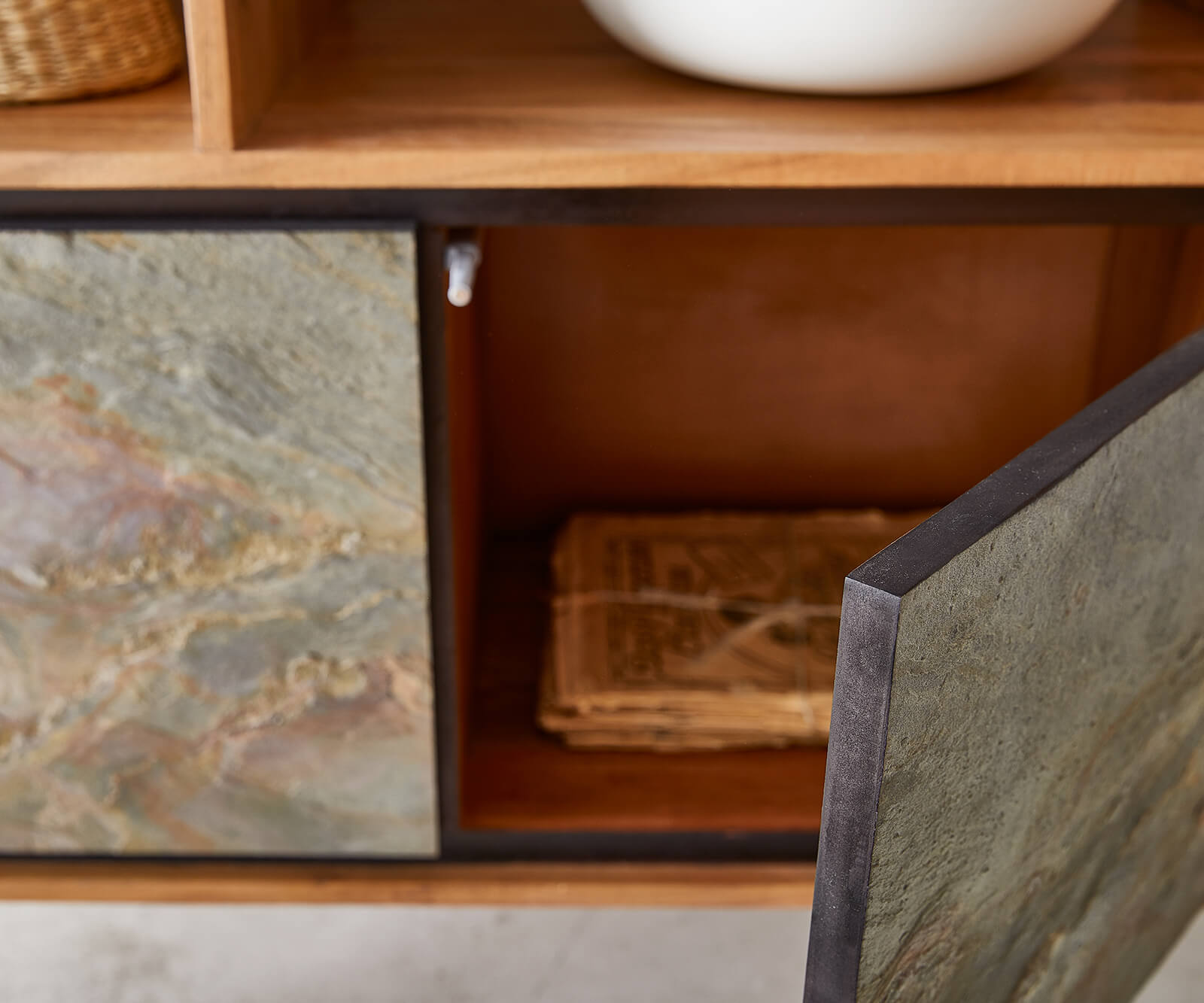 Highboard Juwelo 88x135 cm Akazie Natur mit Steinfurnier  5