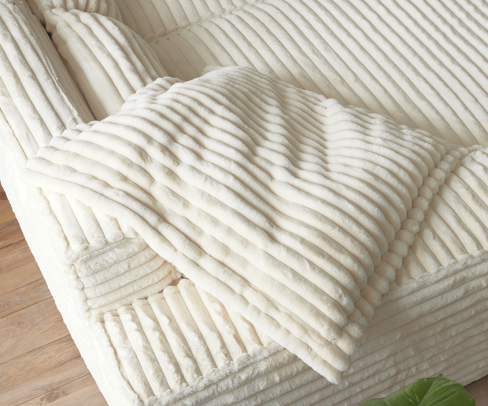 Wurfkissen Sirpio XL Plüschcord Beige 85x85 2