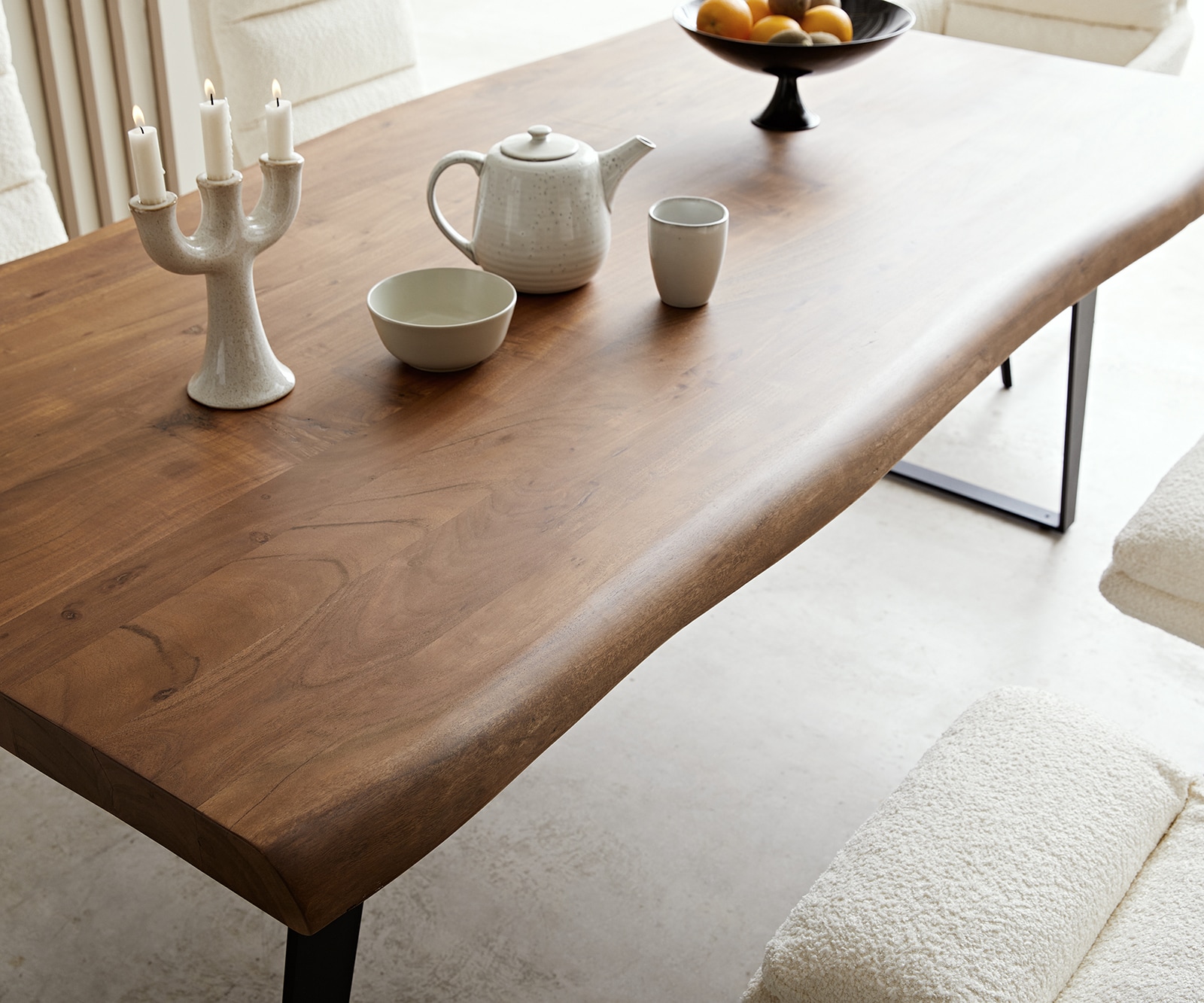 Esstisch Edge 200x100 XL Akazie Braun Metall Schräg Live-Edge 3 Esstisch Edge 200x100 XL Akazie Braun Metall Schräg Live-Edge 3