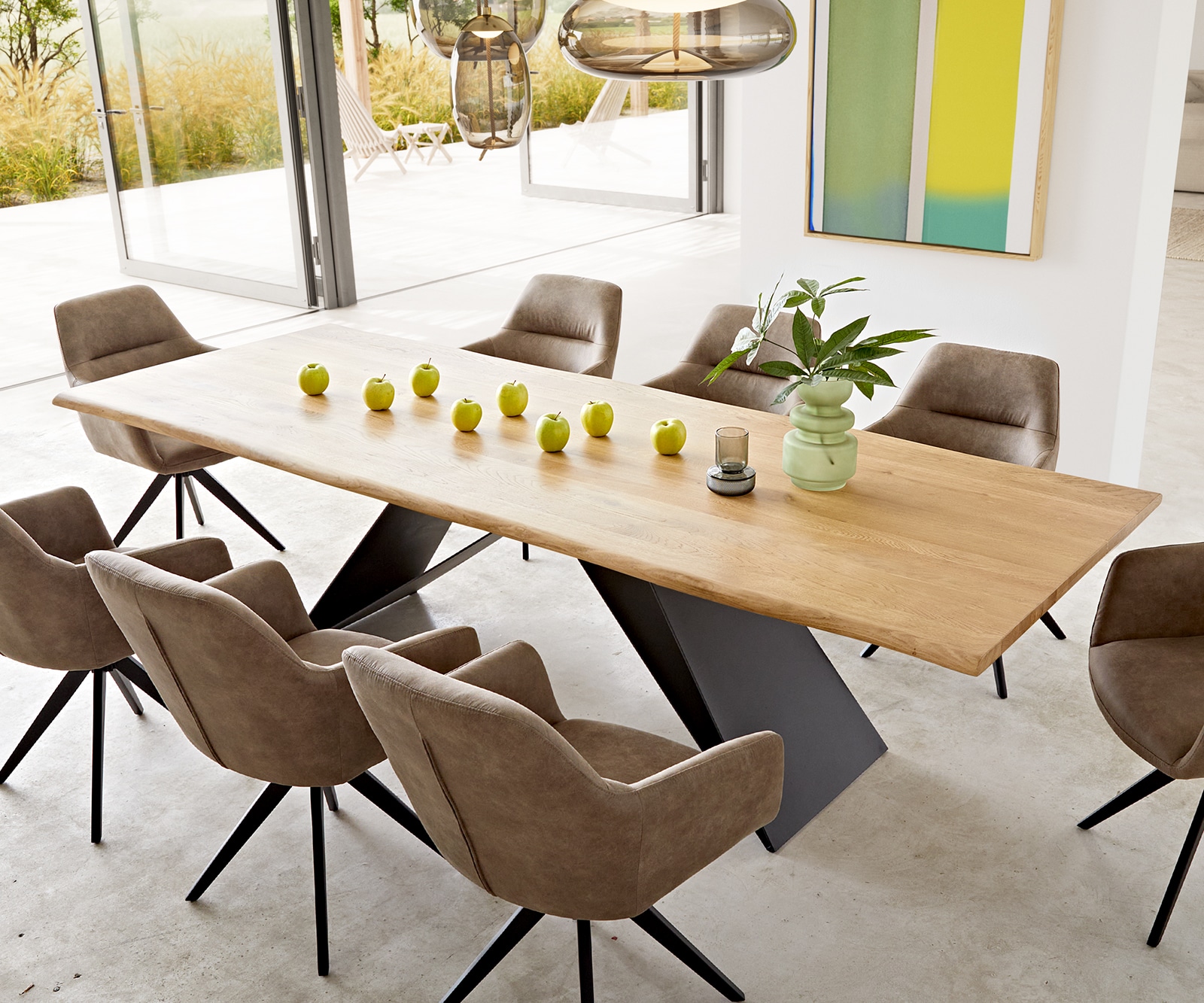 Esstisch Edge 260x100x2,5-3 Eiche Natur V-Gestell Flachstahl Schwarz Live-Edge Esstisch Edge 260x100x2,5-3 Eiche Natur V-Gestell Flachstahl Schwarz Live-Edge