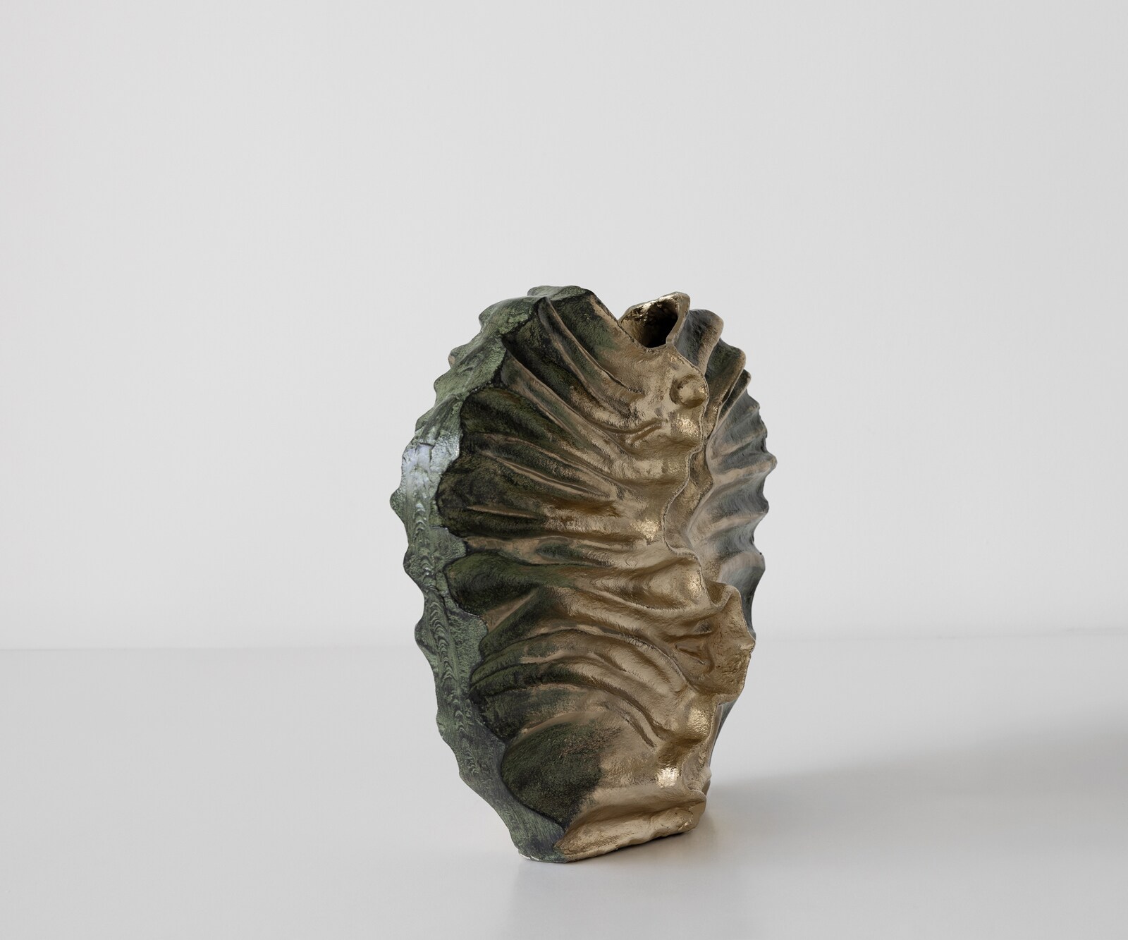 Vase Nerina B47 x T18 x H42 cm Aluminium Verde Antico Handgemacht 4