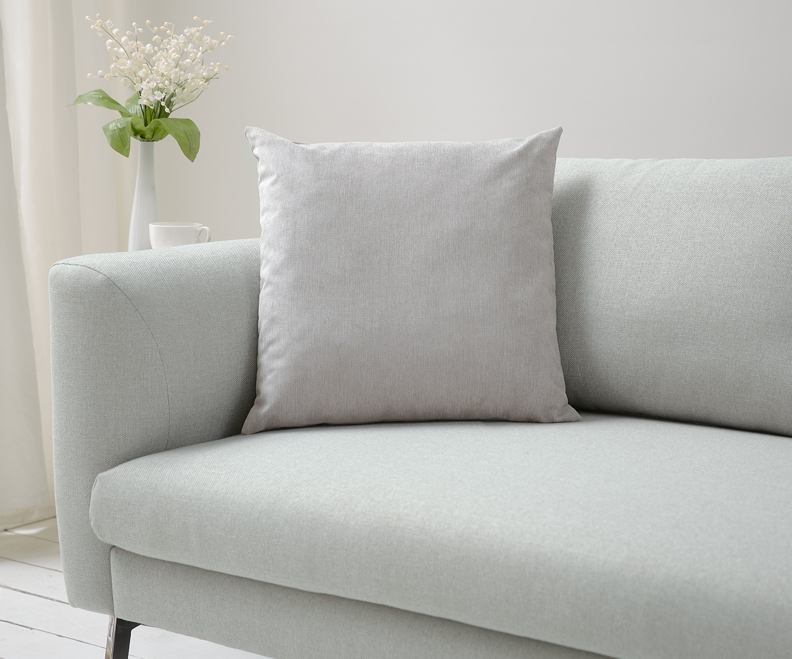 Kissen Dalma 50x50 cm  Velour Silbergrau Kissen Dalma 50x50 cm  Velour Silbergrau