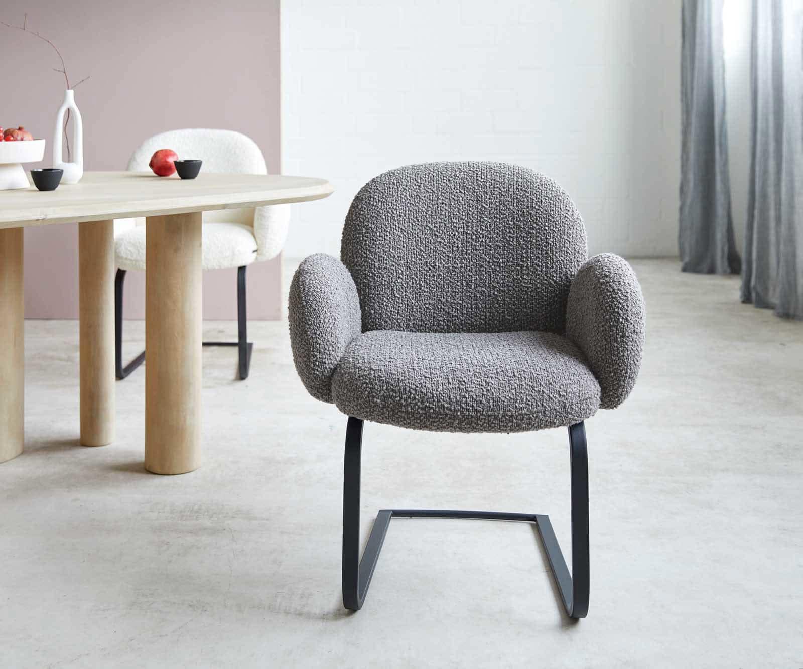 Freischwinger Nube-Flex mit Armlehnen Bouclé Silbergrau Freischwinger flach Schwarz Taschenfederkern 1 Freischwinger Nube-Flex mit Armlehnen Bouclé Silbergrau Freischwinger flach Schwarz Taschenfederkern 1