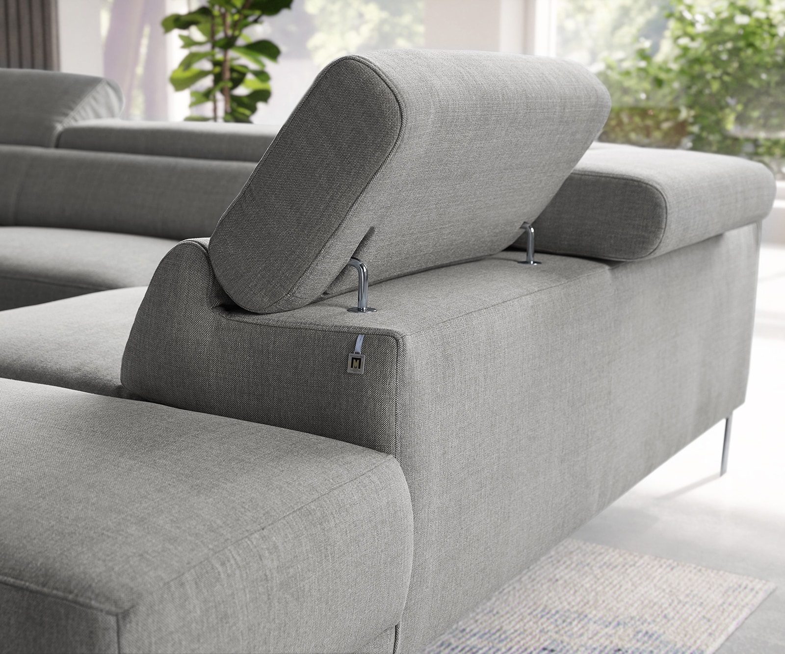 Ecksofa Floyd 300x230 Silbergrau Ottomane rechts Kopfteilverstellung by W. Schillig 3