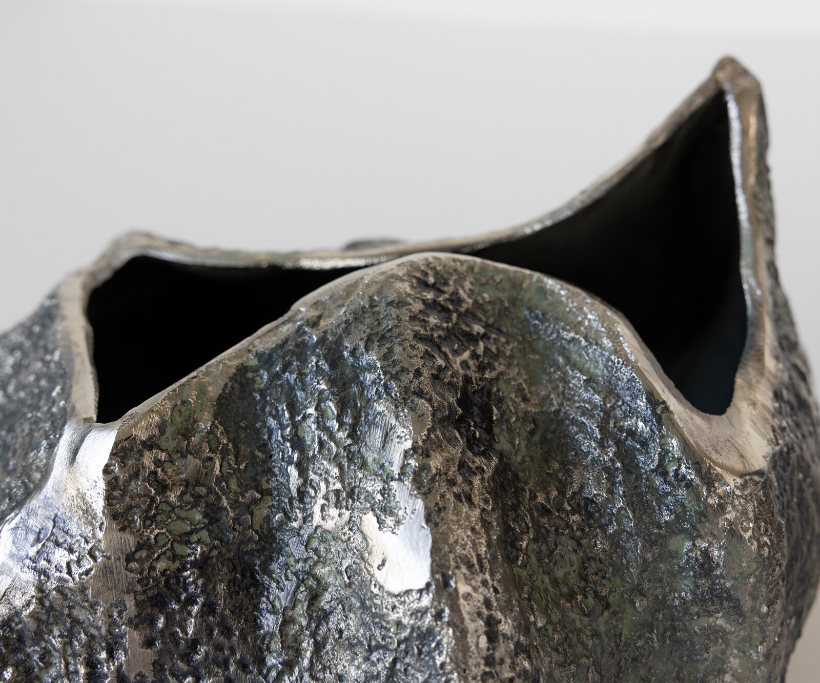 Vase Cratera B29 x T24 x H19 cm Aluminium Verde Antico Handgemacht 5