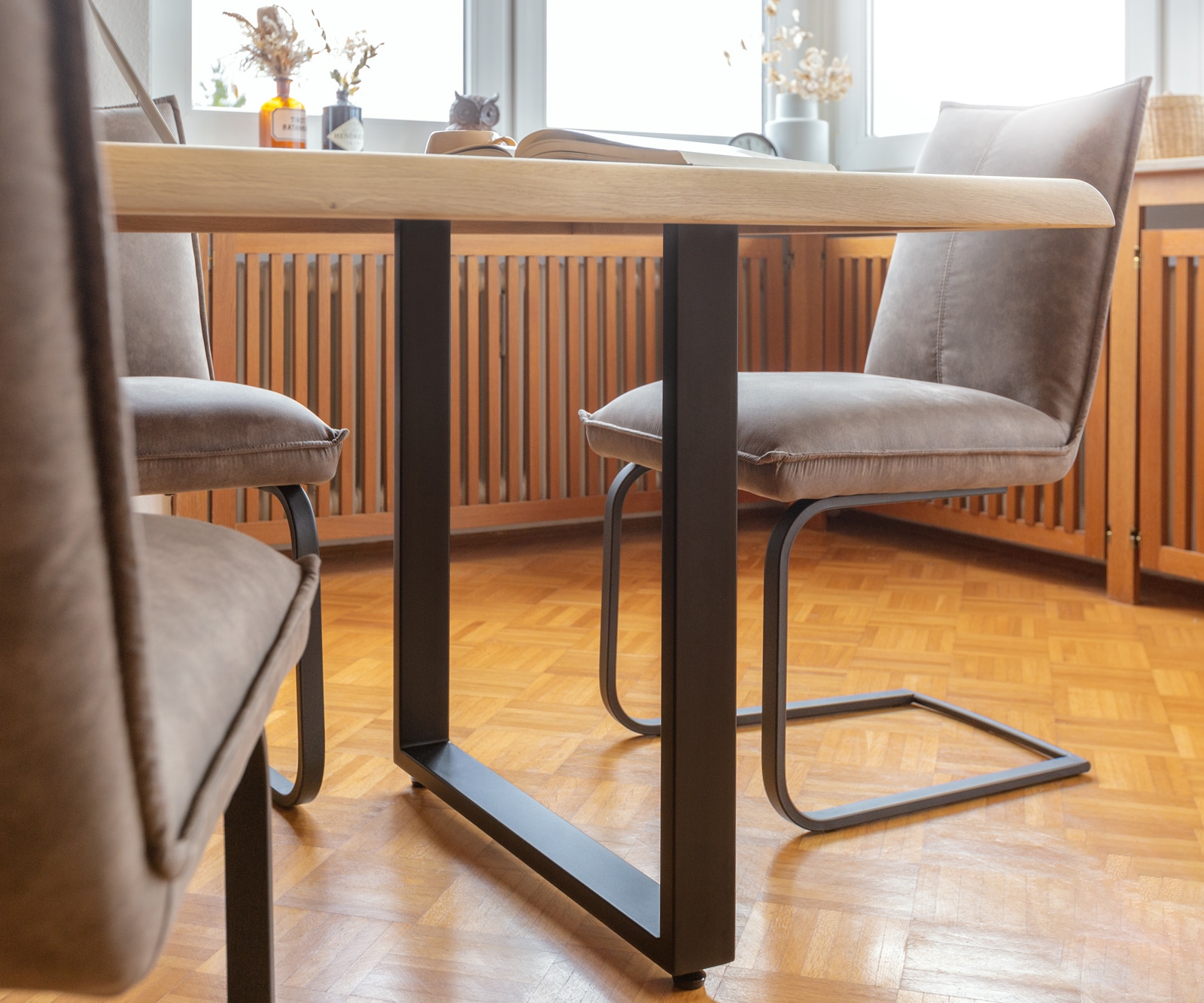 Esstisch Edge 200x100 Eiche Natur Kufe Schwarz Live-Edge 5