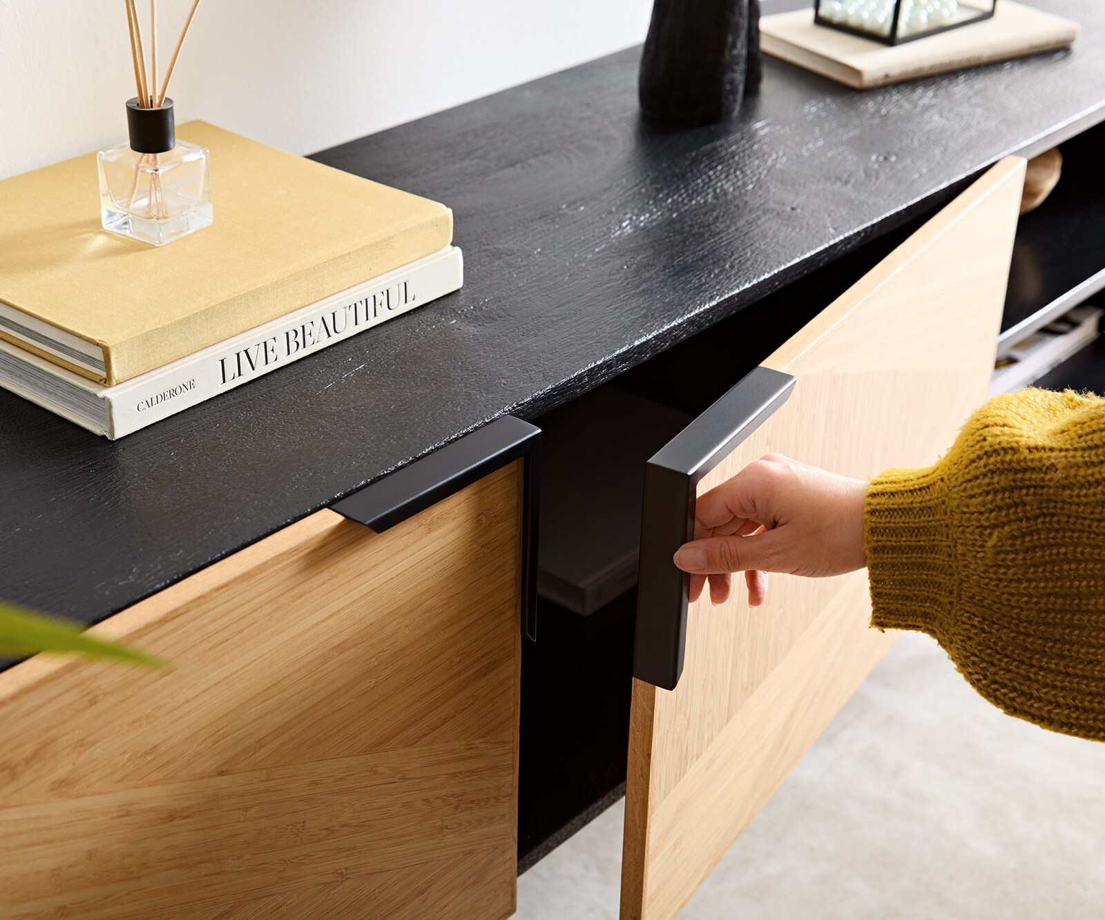 Sideboard Mikkusu 175 cm Bambus Natur Mango Schwarz 2 Türen 2 Fächer Metall Schwarz 3