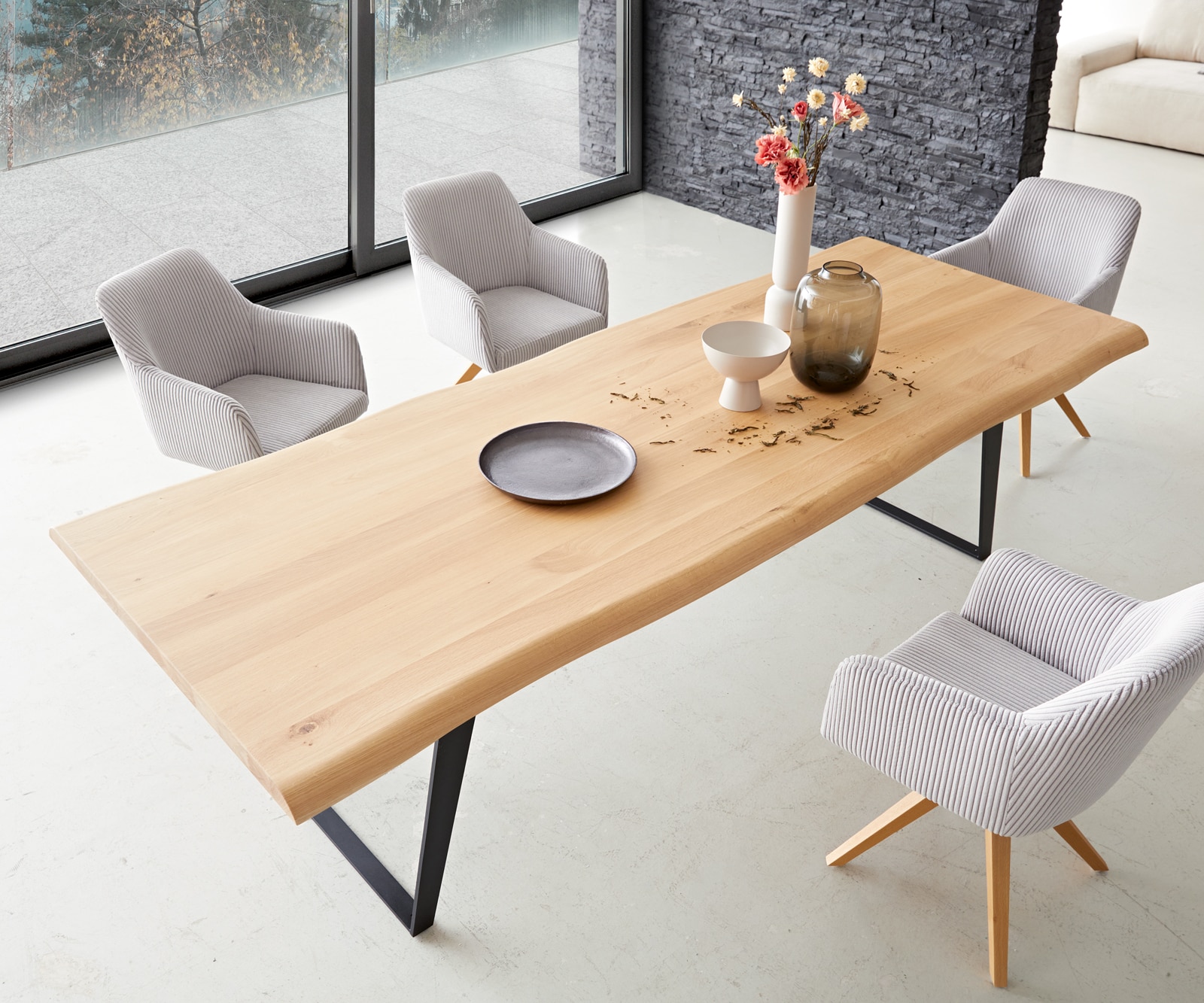 Esstisch Edge 260x100 Eiche Natur Metall Schräg Schwarz Live-Edge 3