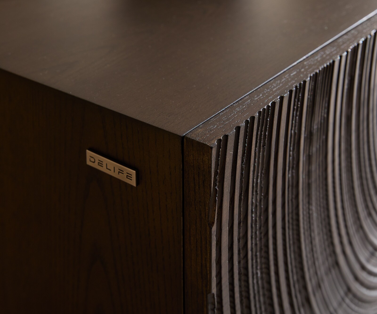 Sideboard Ashara 200 cm Esche Dunkelbraun 3D Effekt 4 Türen Kufe Metall Schwarz 3