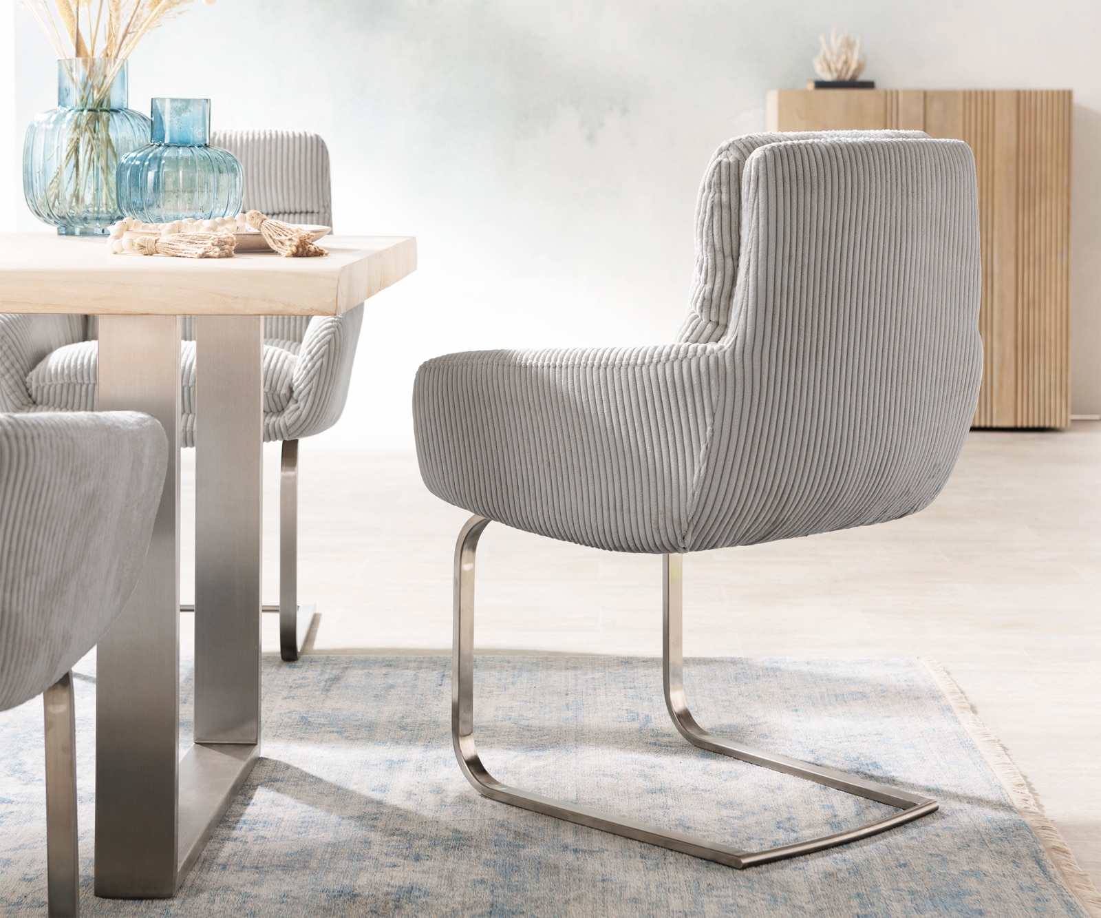 Freischwinger Abelia-Flex mit Armlehnen Cord Silbergrau Freischwinger flach Edelstahl 4 Freischwinger Abelia-Flex mit Armlehnen Cord Silbergrau Freischwinger flach Edelstahl 4