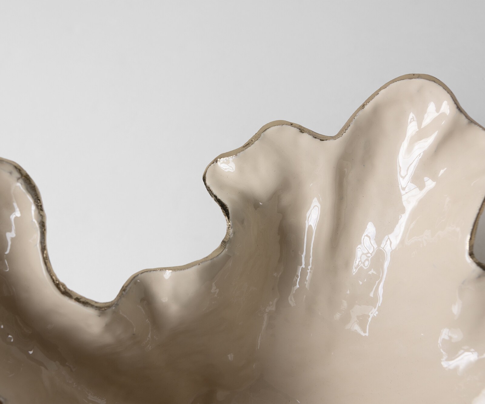 Schale Liora B52 x T51 x H21 cm Aluminium Champagner Ivory Handgemacht 4