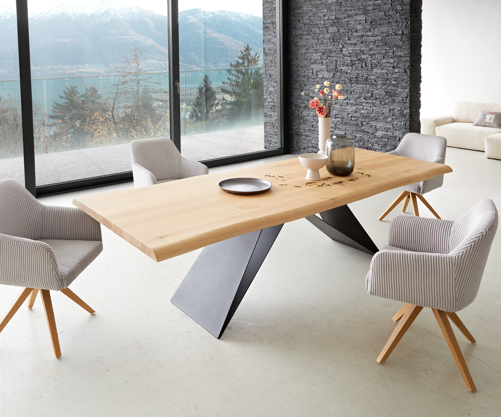 Esstisch Edge 260x100 Eiche Natur V-Gestell Flachstahl Schwarz Live-Edge 6