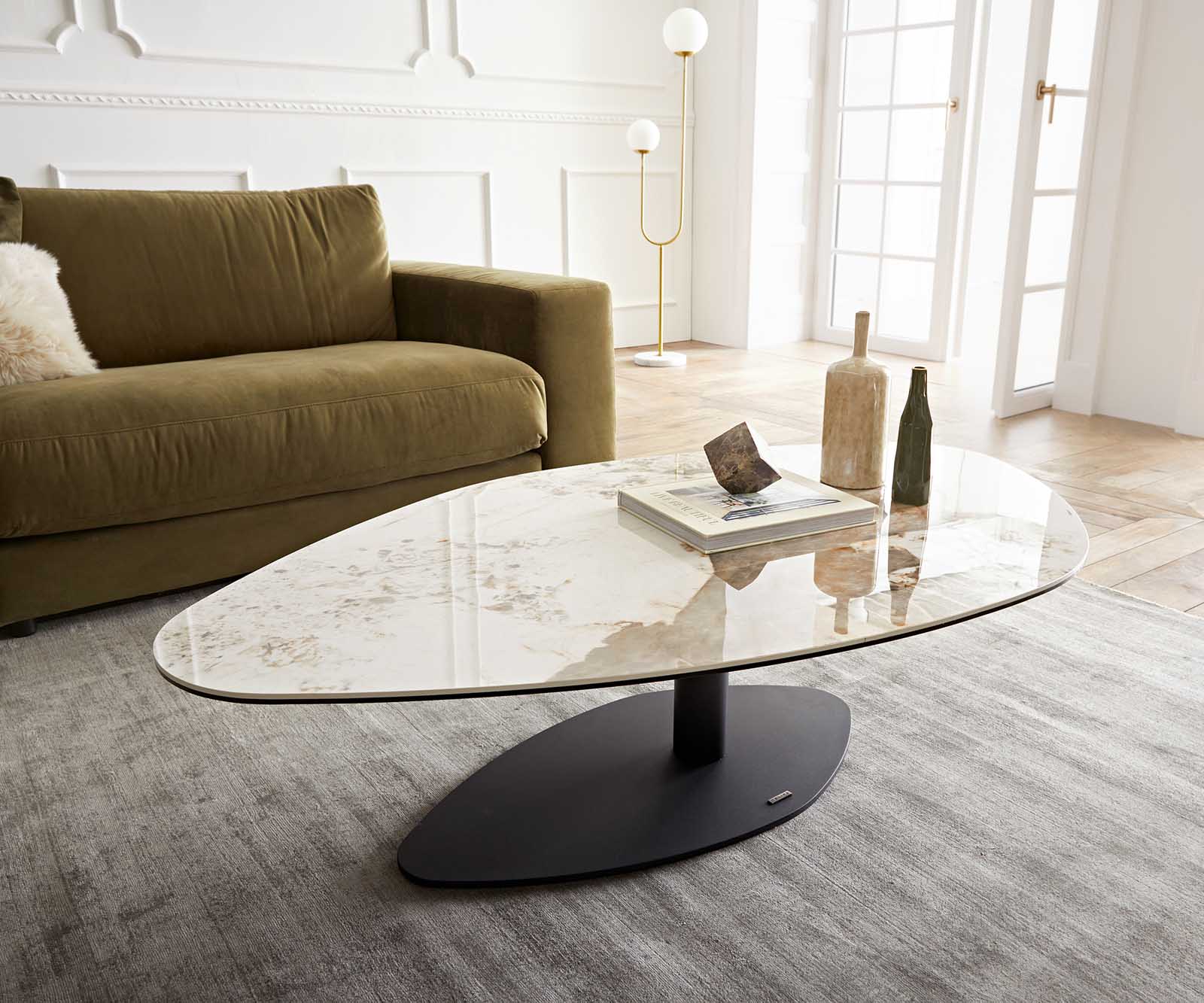 Couchtisch Vibana 140x80 cm Keramik Minas Melange Weiß-Beige Gestell Metall Schwarz Couchtisch Vibana 140x80 cm Keramik Minas Melange Weiß-Beige Gestell Metall Schwarz