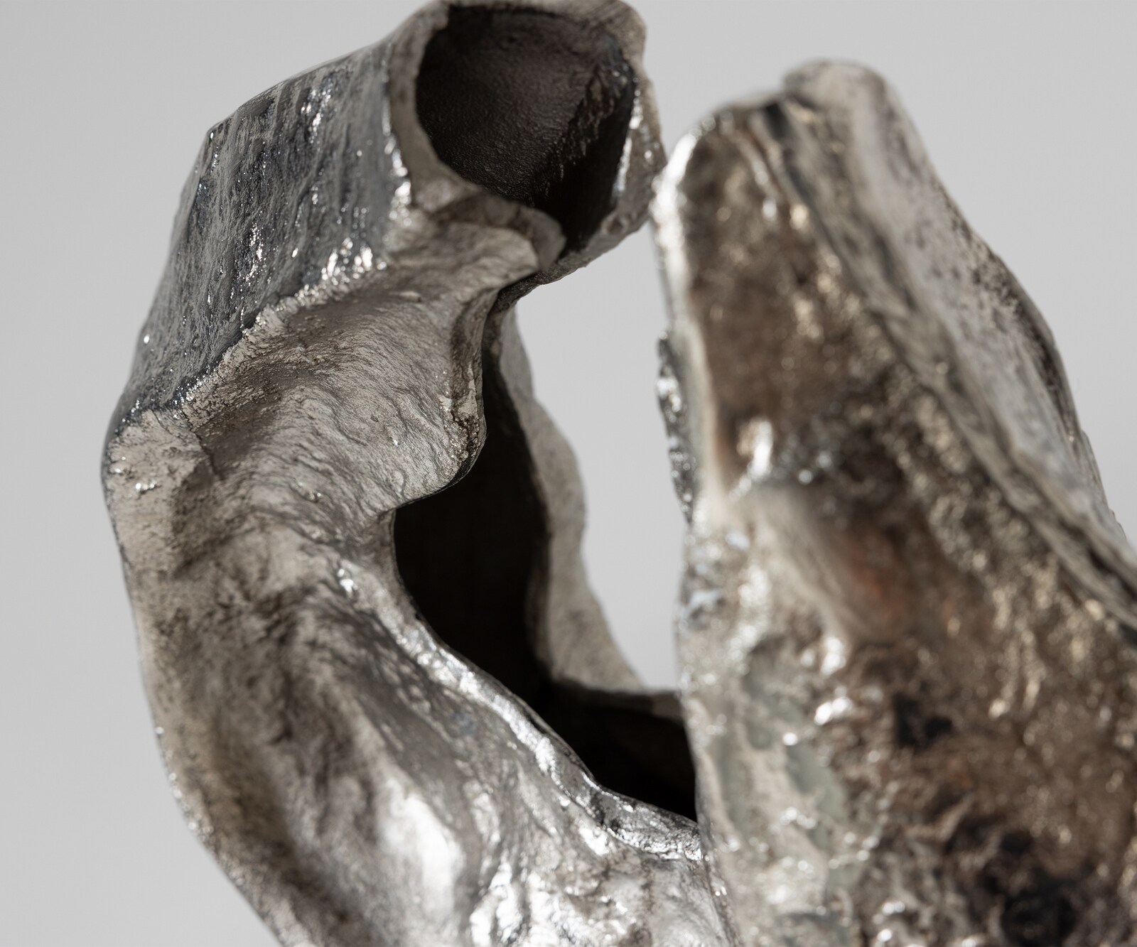 Skulptur Nexora B40 x T17 x H42 cm Aluminium Platin Handgemacht 4