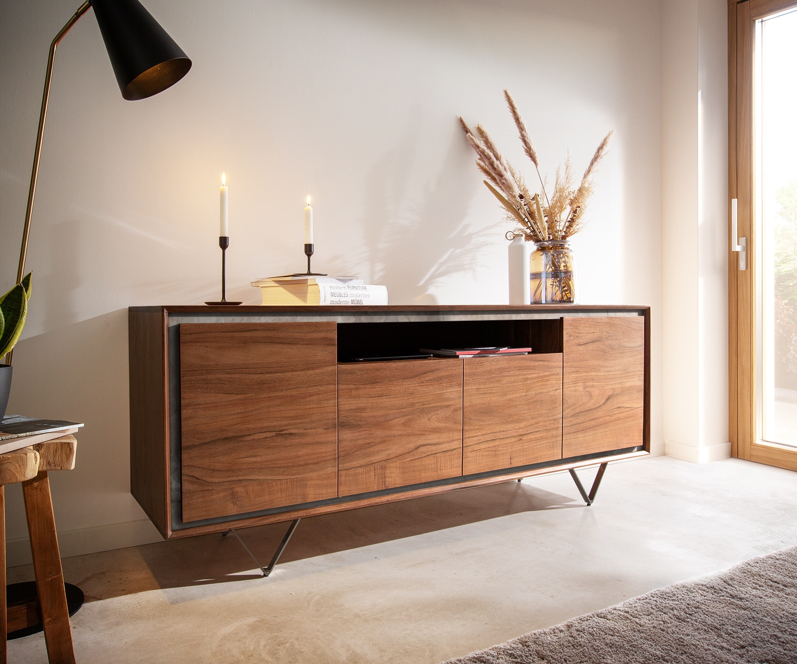 Sideboard Stonegrace 175 cm Akazie Braun Steinfurnier 4 Türen 1 Fach V-Fuß Schwarz Sideboard Stonegrace 175 cm Akazie Braun Steinfurnier 4 Türen 1 Fach V-Fuß Schwarz