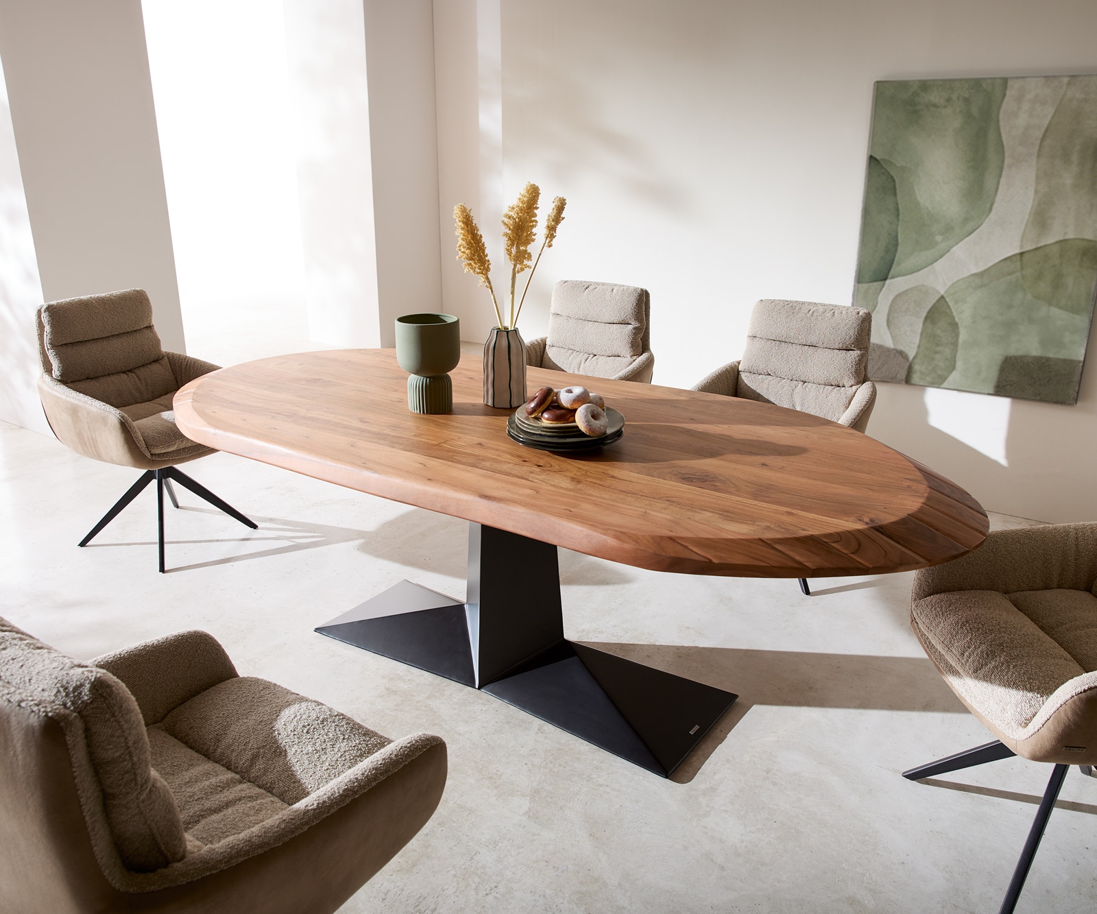 Esstisch Aithon 240x105 cm Akazie Braun Metallgestell Schwarz Oval