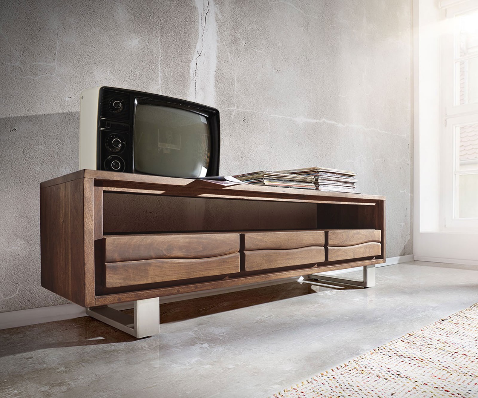 Fernsehtisch Live-Edge Akazie 190 cm mit Schubkästen Baumkante 2