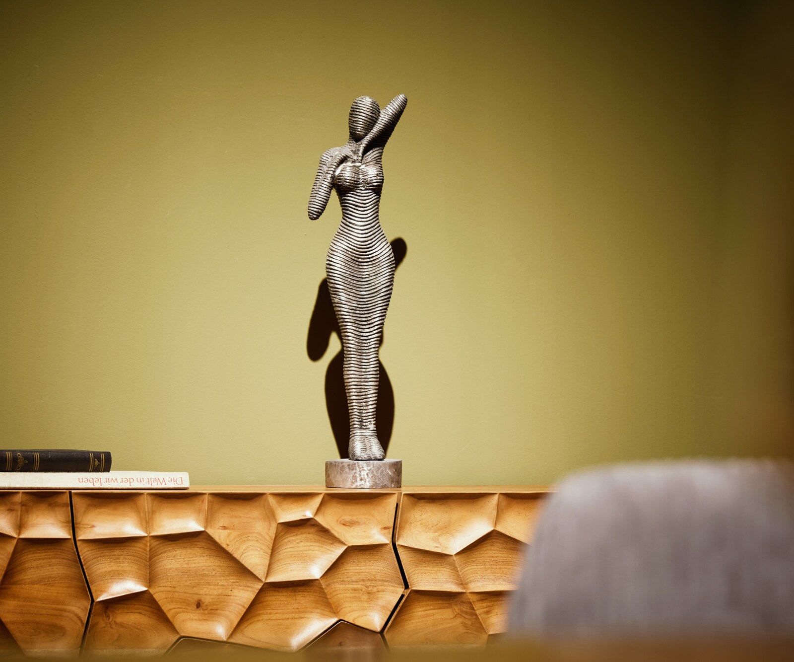 Dekostatue Biola Woman 17X13X66 Aluminium Schwarz-Silber