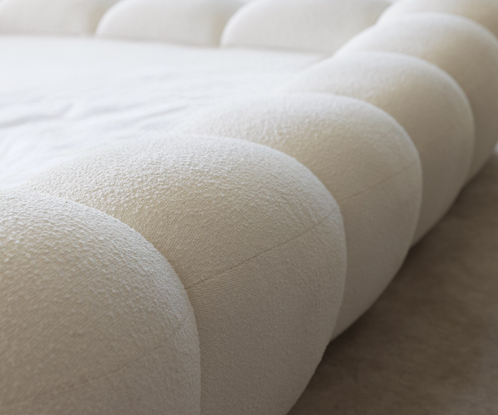 Polsterbettgestell Perlla 180x200 cm Bouclé Creme-Weiß 6
