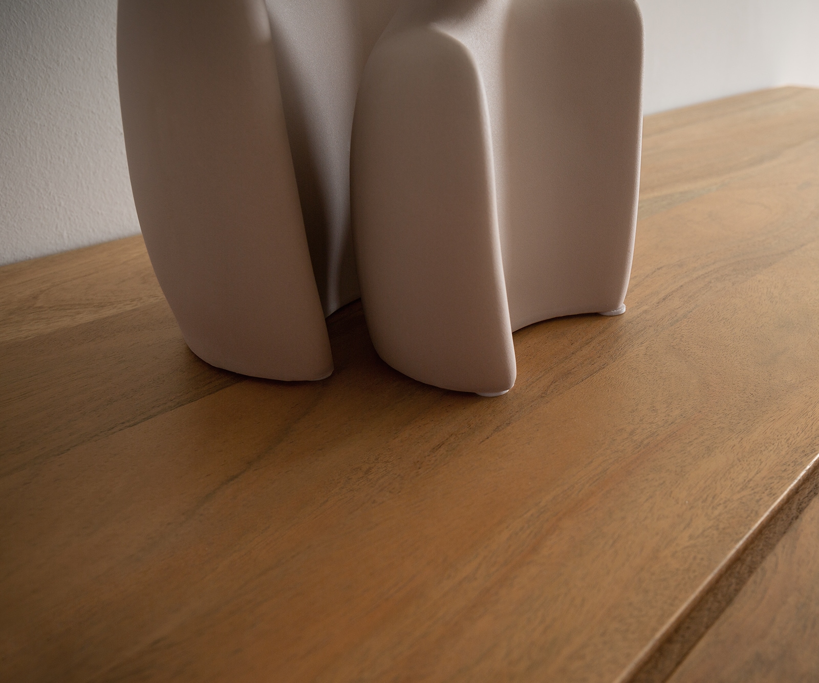 Highboard Kayu 115x150 cm Akazie Natur 2 Glastüren V-Fuß 3 Highboard Kayu 115x150 cm Akazie Natur 2 Glastüren V-Fuß 3