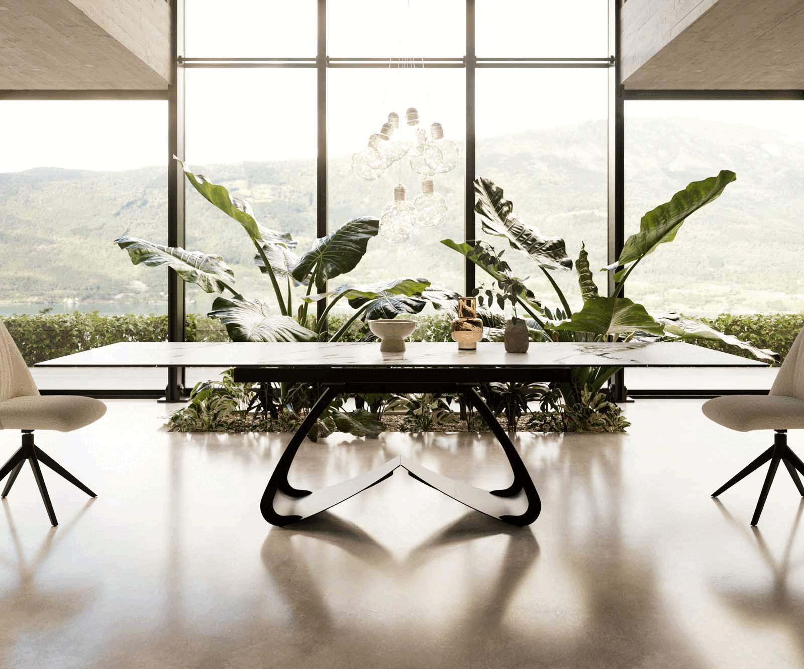 Esstisch Edge 200-300x100 Keramik Calacatta Luxe Weiß-Gold-Grau W-Gestell Schwarz ausziehbar 1