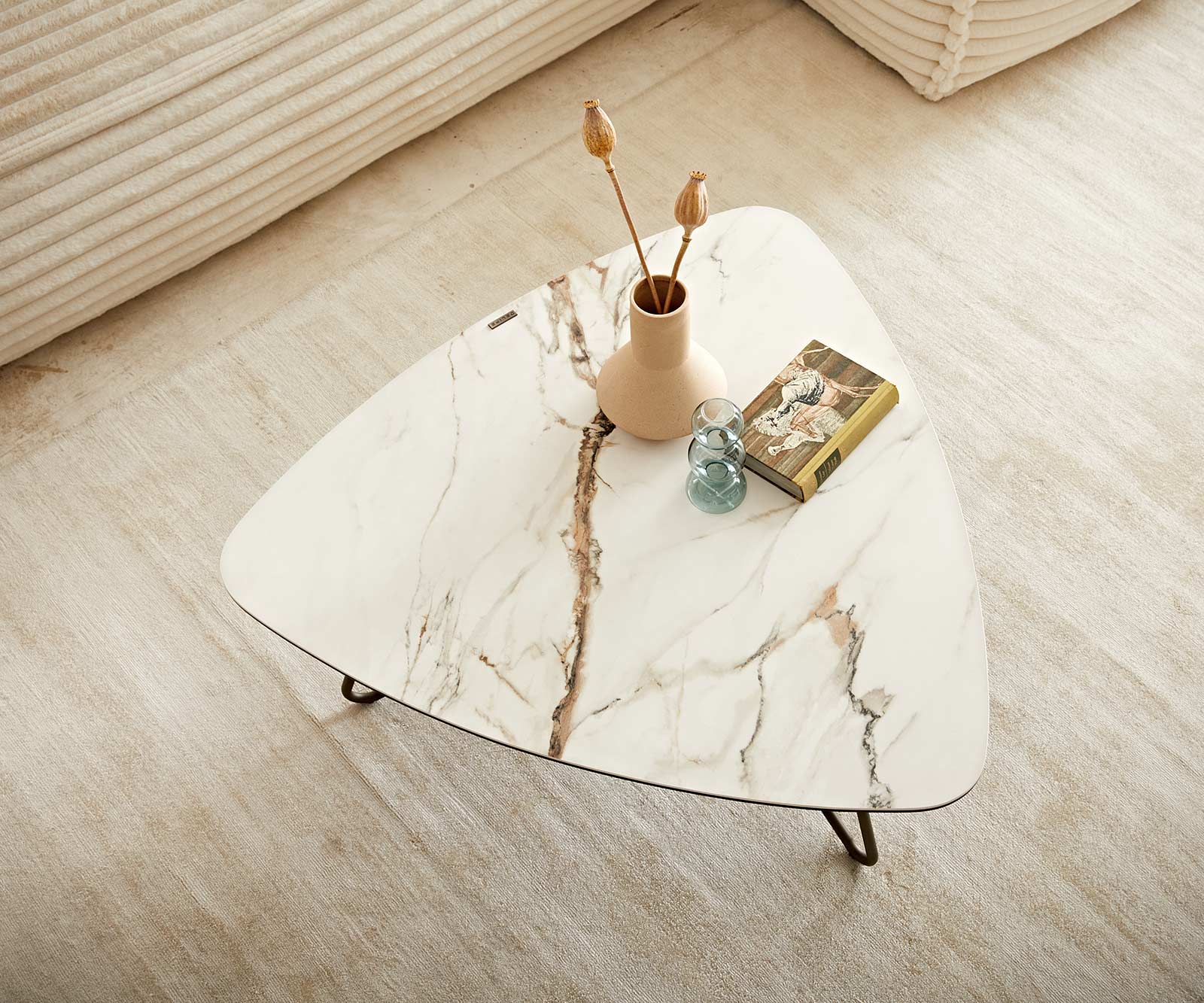 Couchtisch Ekrem 88x85 cm Keramik Calacatta Luxe Weiß-Gold-Grau Hairpin rund Metall Effektfinish Titan 5