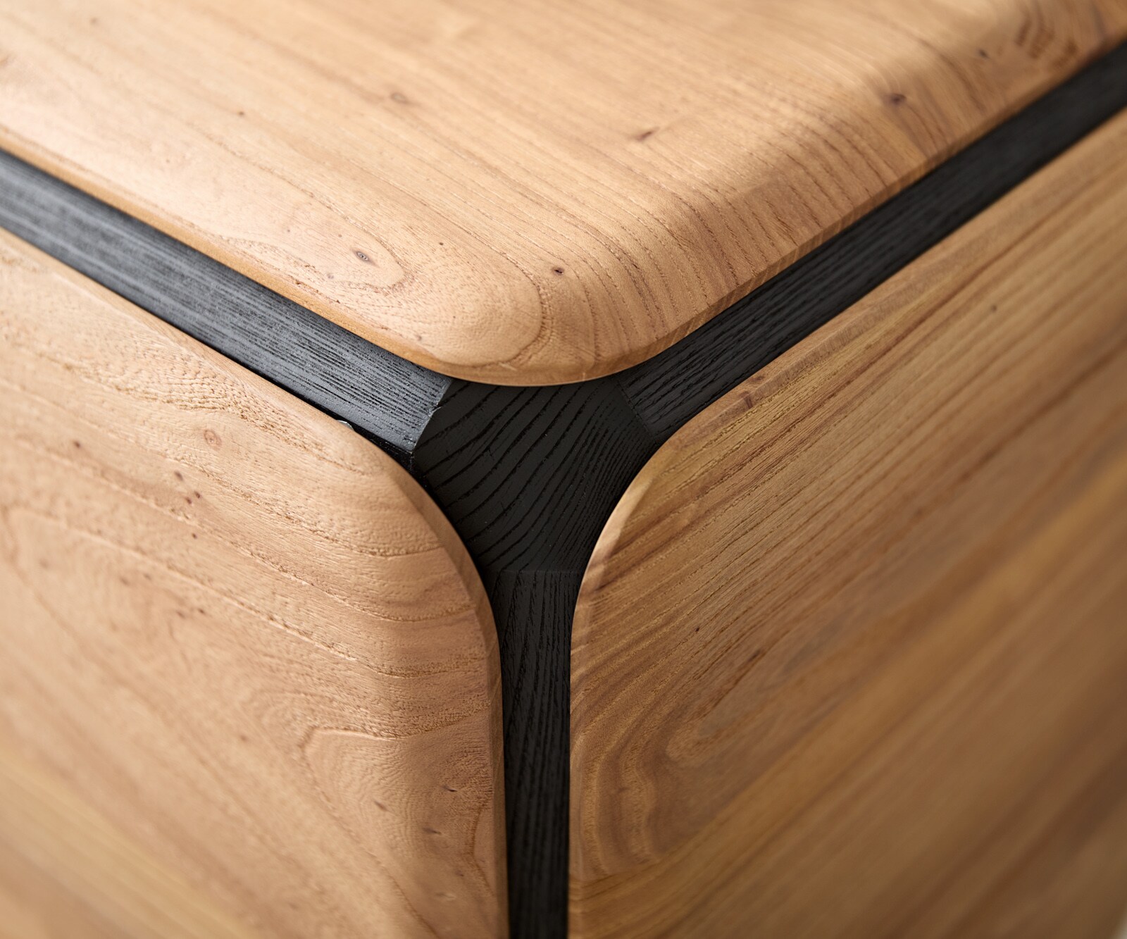 Sideboard Giacinto 180 cm Ulme Natur 4 Türen L-Fuß Schwarz 5