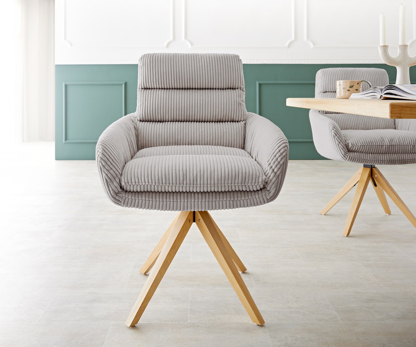 Esszimmerstuhl Abelia-Flex mit Armlehnen Cord Silbergrau Holzgestell kantig Natur 1 Esszimmerstuhl Abelia-Flex mit Armlehnen Cord Silbergrau Holzgestell kantig Natur 1