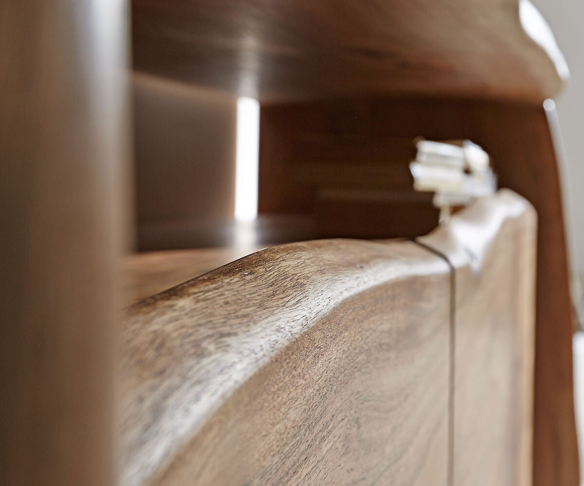 Sideboard Live-Edge 145 cm Akazie Natur 3 Türen 4