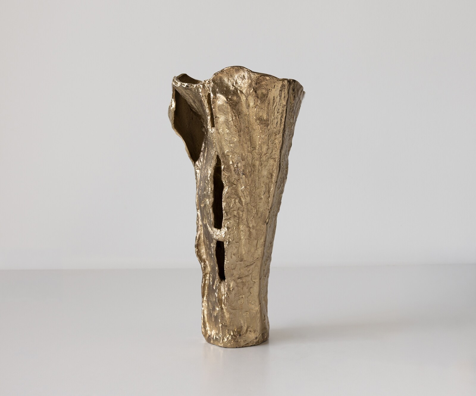 Vase Cortana B25 x T19 x H47 cm Aluminium Champagner Handgemacht 1