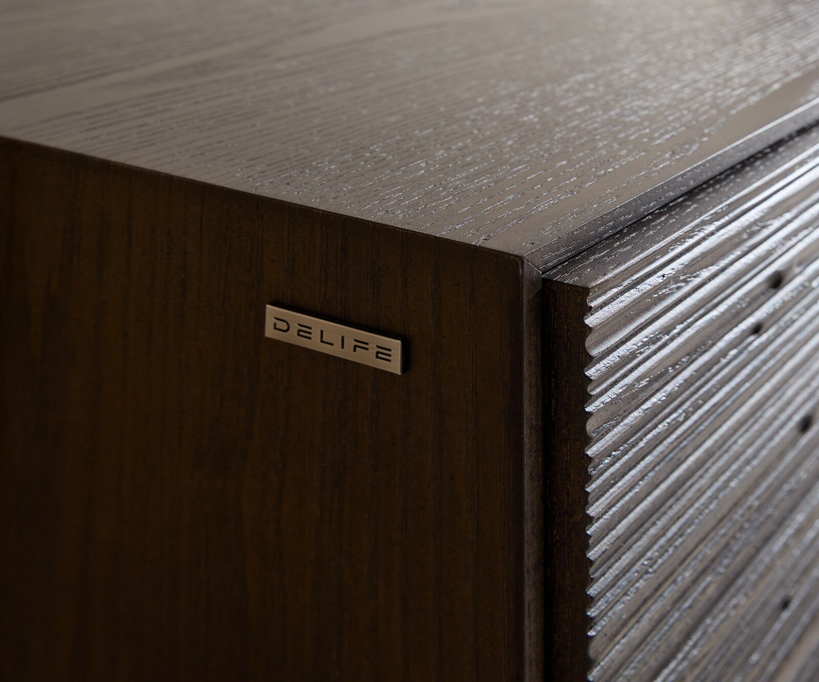 Sideboard Tereos 200 cm Esche Dunkelbraun 3D Effekt 4 Türen Winkelfuß Metall Schwarz 3
