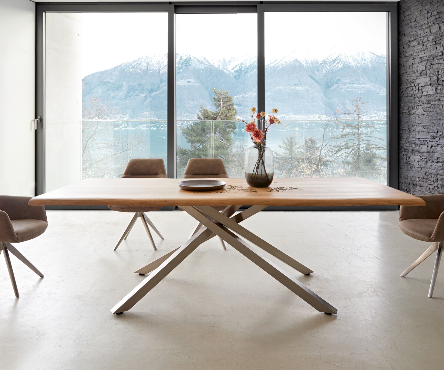 Esstisch Edge 240x100 Akazie Natur Kreuzgestell Rechteck Edelstahl Live-Edge 2