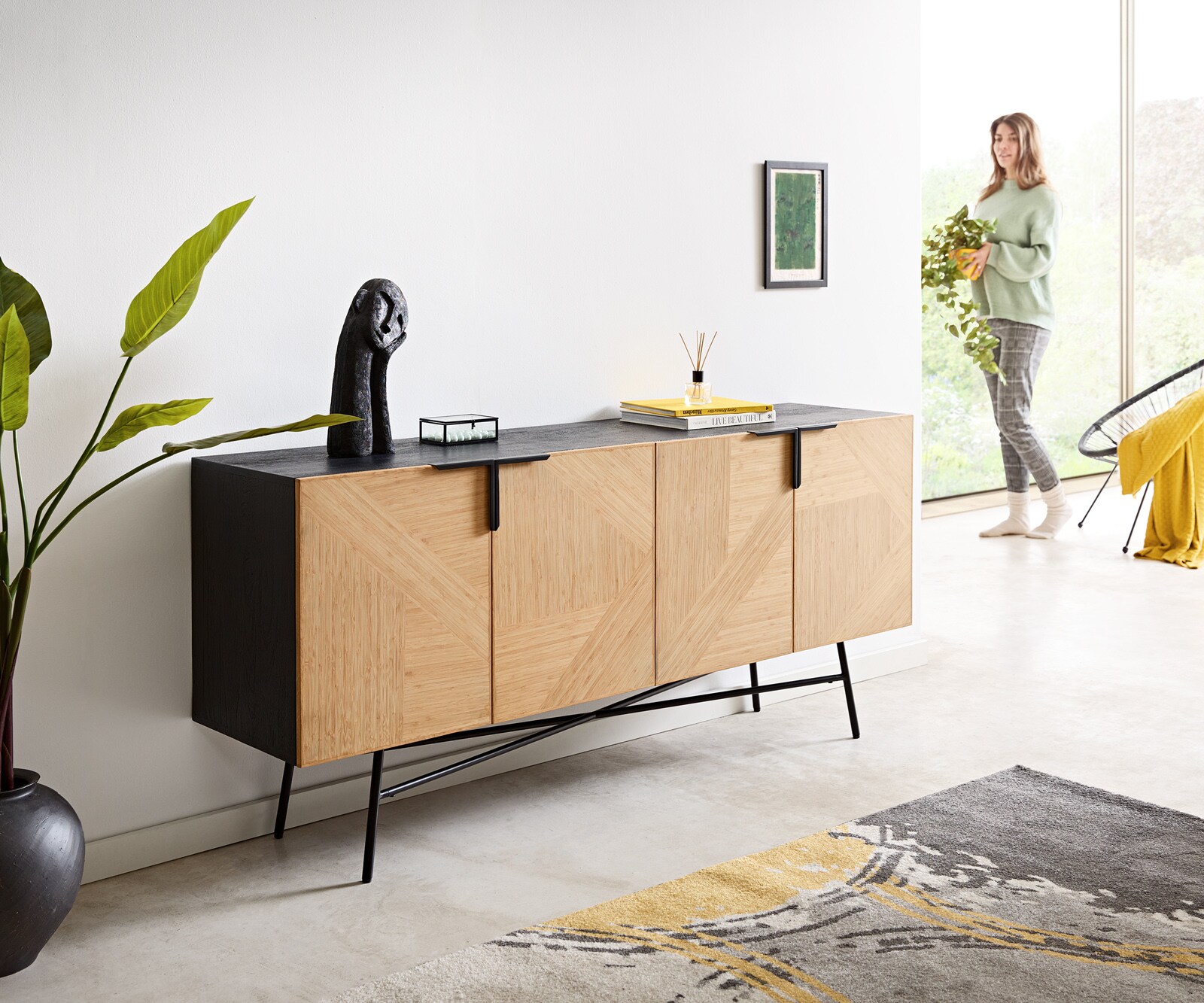 Sideboard Mikkusu 175 cm Bambus Natur Mango Schwarz 4 Türen Metall Schwarz