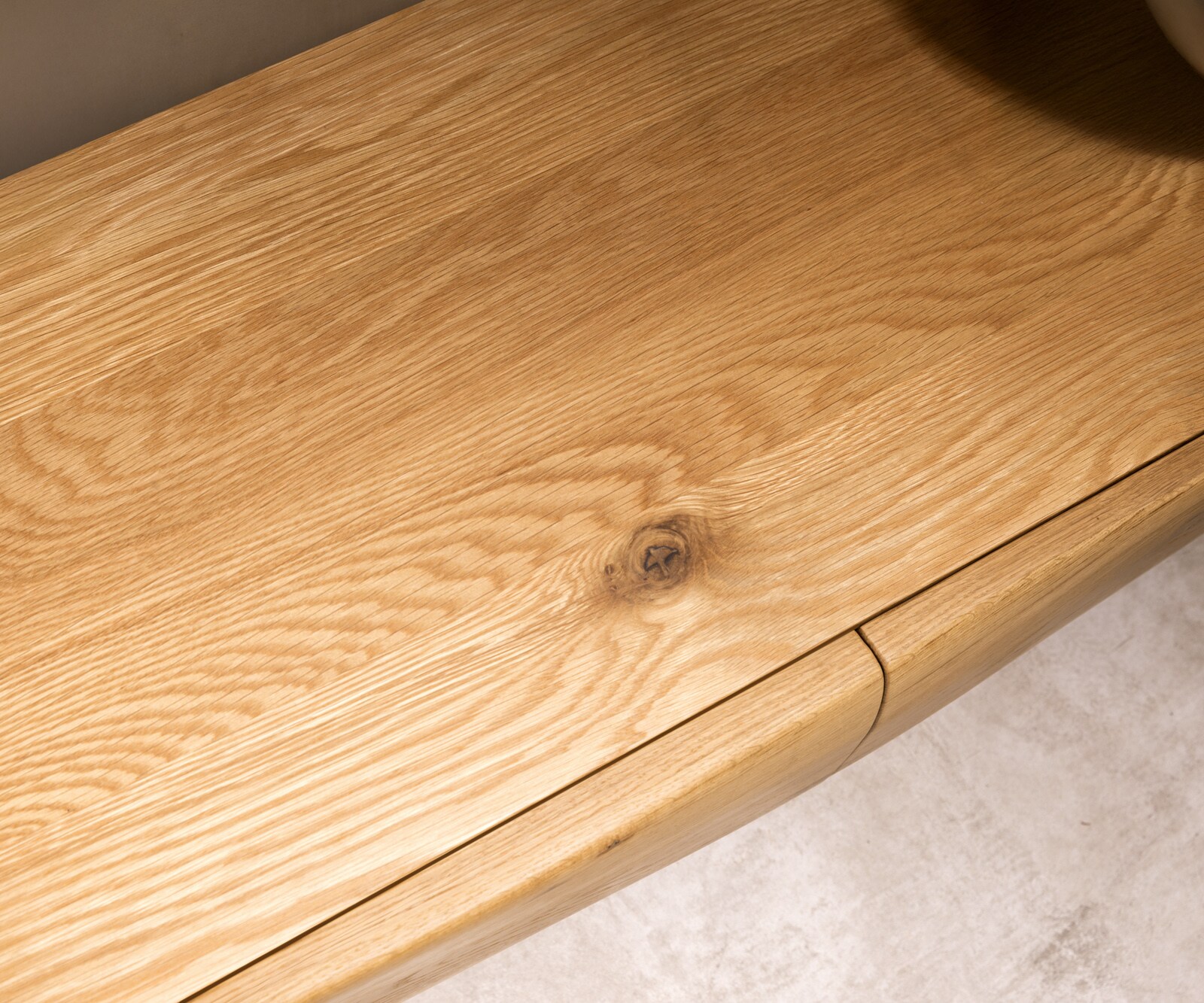 Sideboard New Live-Edge 145 cm Eiche Natur 3 Türen Glasfuß 5