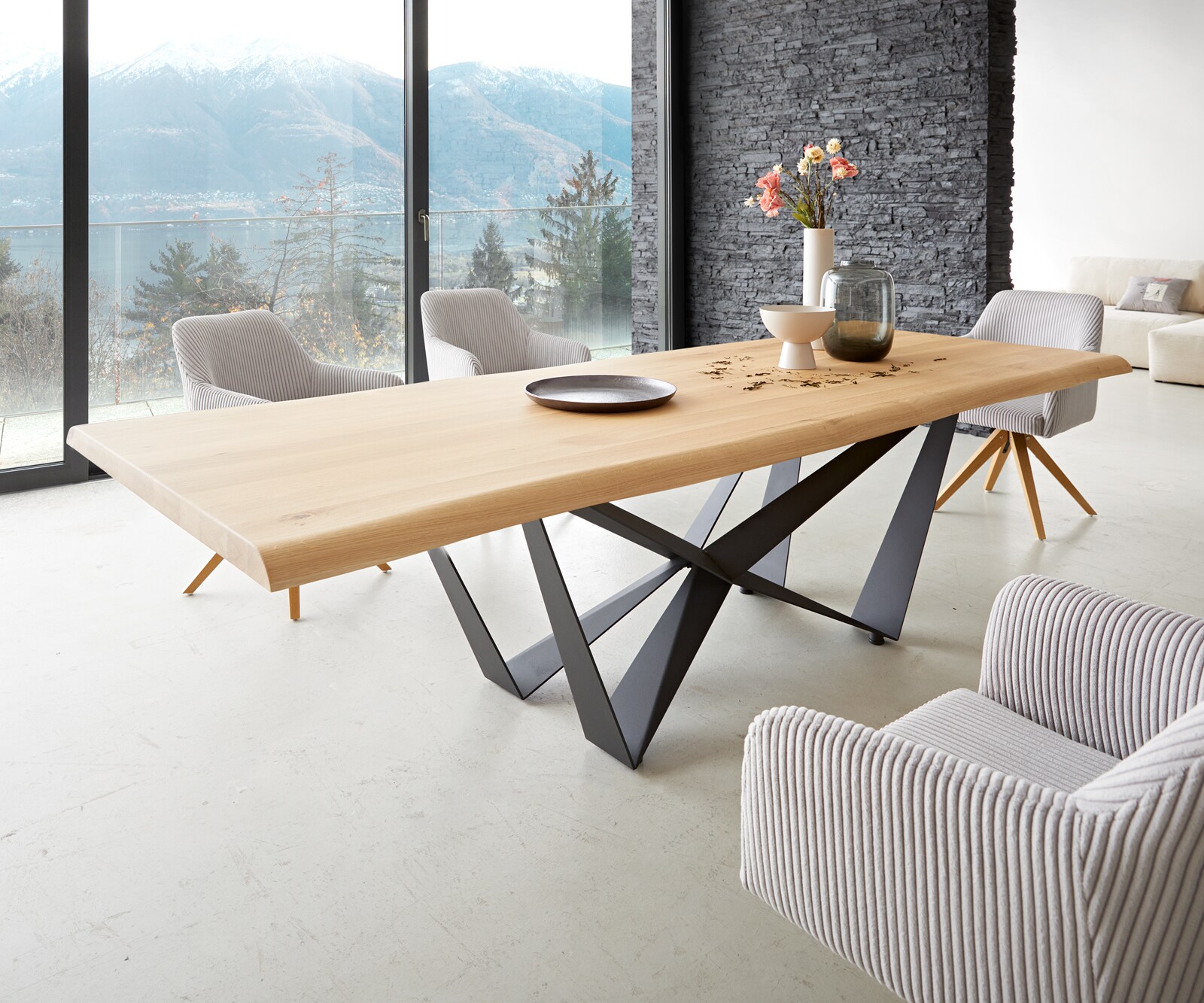 Esstisch Edge 260x100 Eiche Natur Spider Flachstahl Schwarz Live-Edge 1