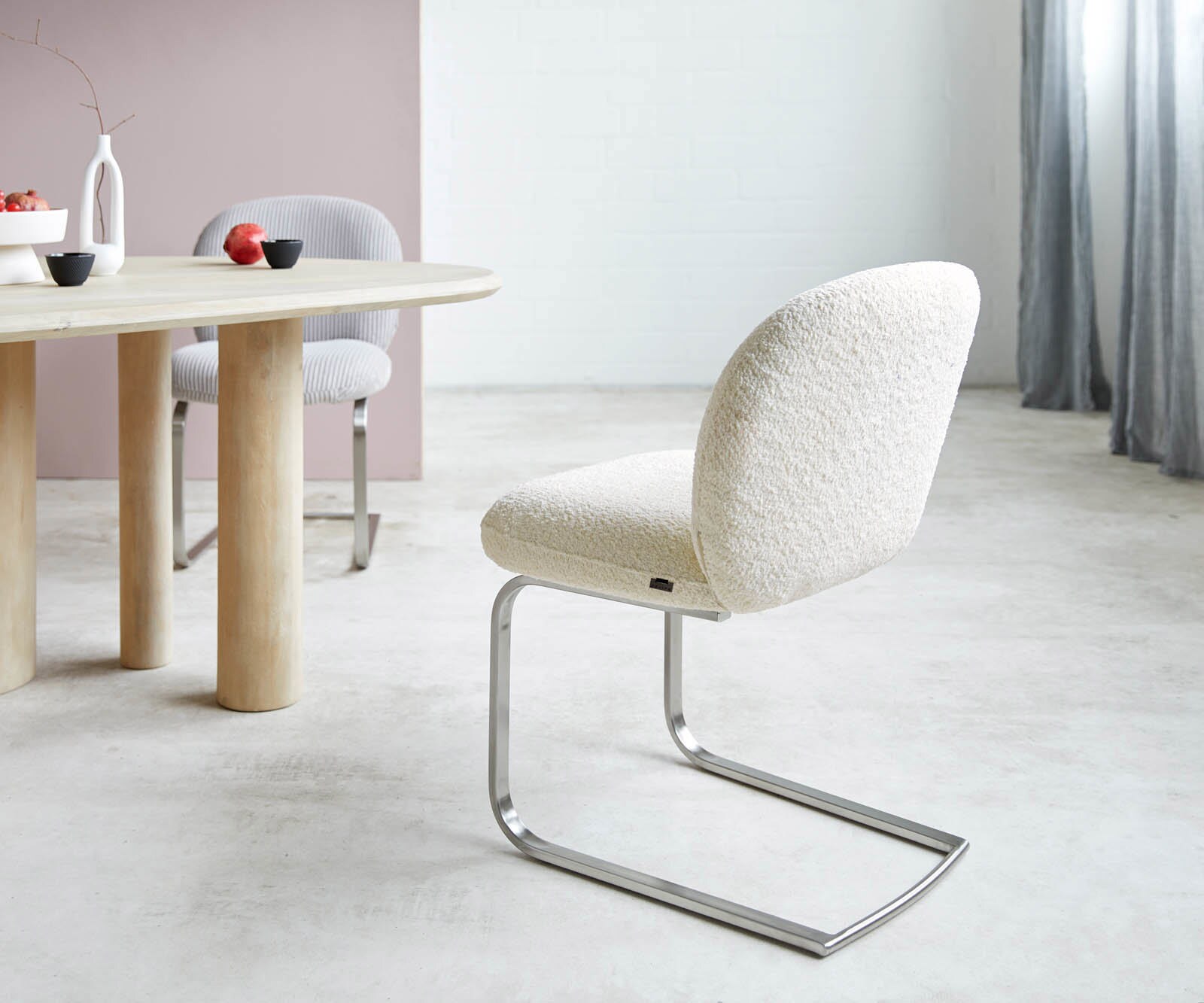 Freischwinger Nube-Flex Bouclé Weiß Freischwinger flach Edelstahl Taschenfederkern 4