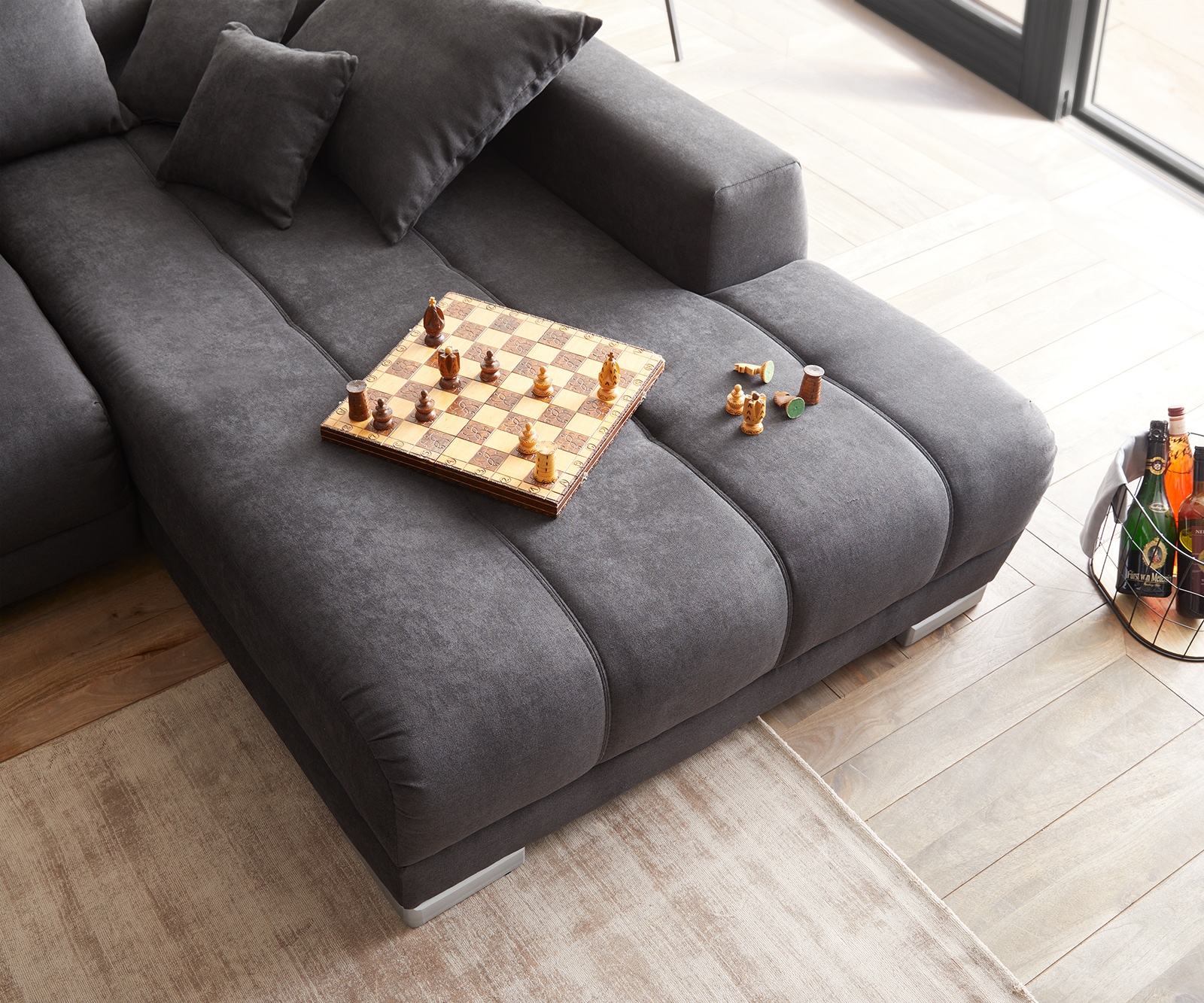 Ecksofa Nabor 300x230 cm Mikrofaser Schwarz Recamiere rechts inkl. elektrischer Vorziehfunktion 4 Ecksofa Nabor 300x230 cm Mikrofaser Schwarz Recamiere rechts inkl. elektrischer Vorziehfunktion 4