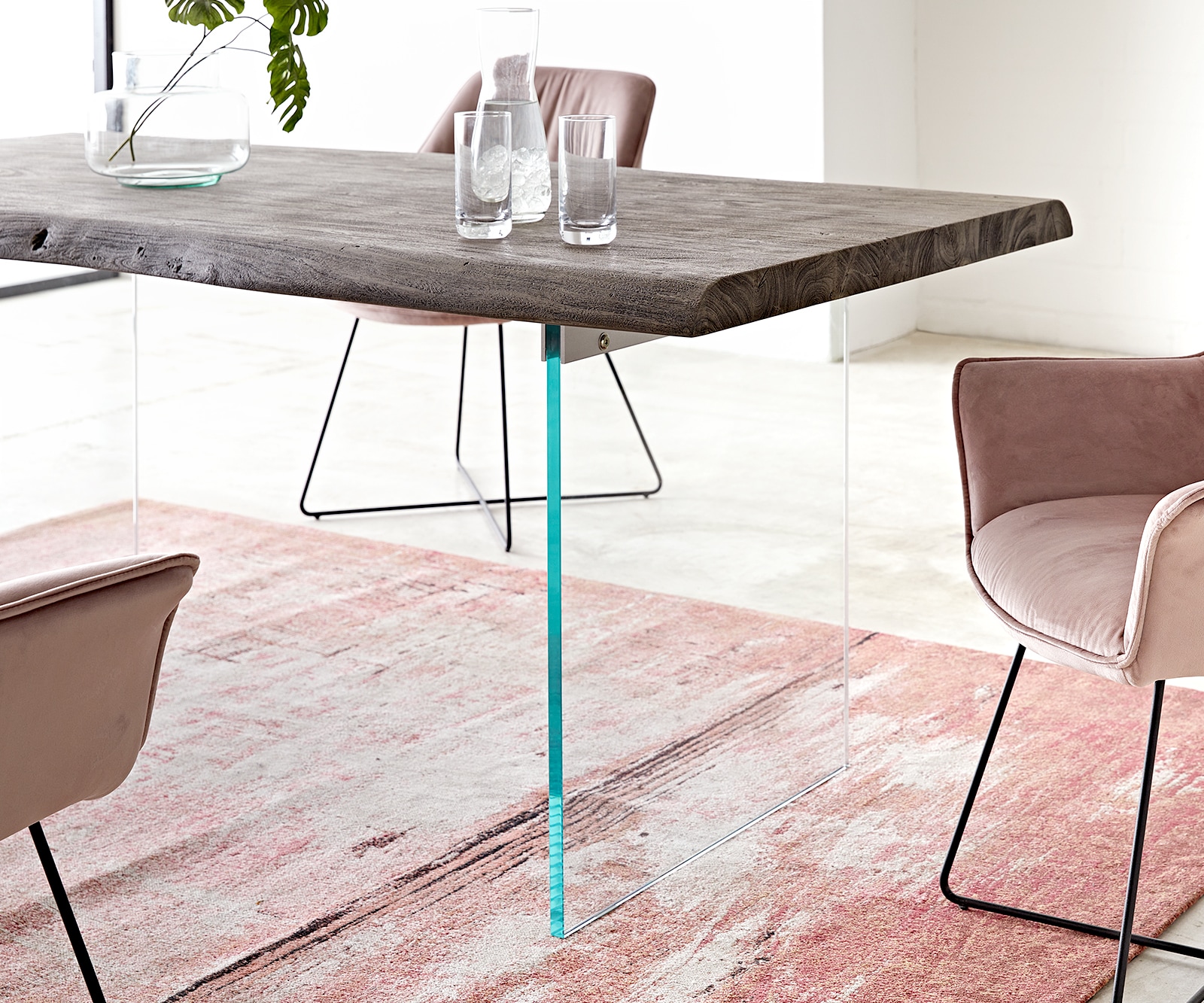 Esstisch Edge 200x100 XL Akazie Platin Glas Live-Edge 5