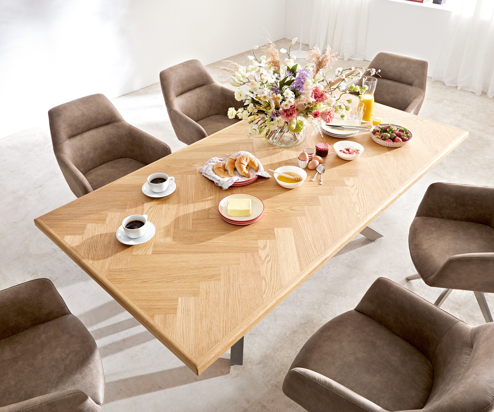Esstisch Edge-Pure 200x100 Eiche Natur Fishbone Kreuzgestell Rechteck Edelstahl Live-Edge 4