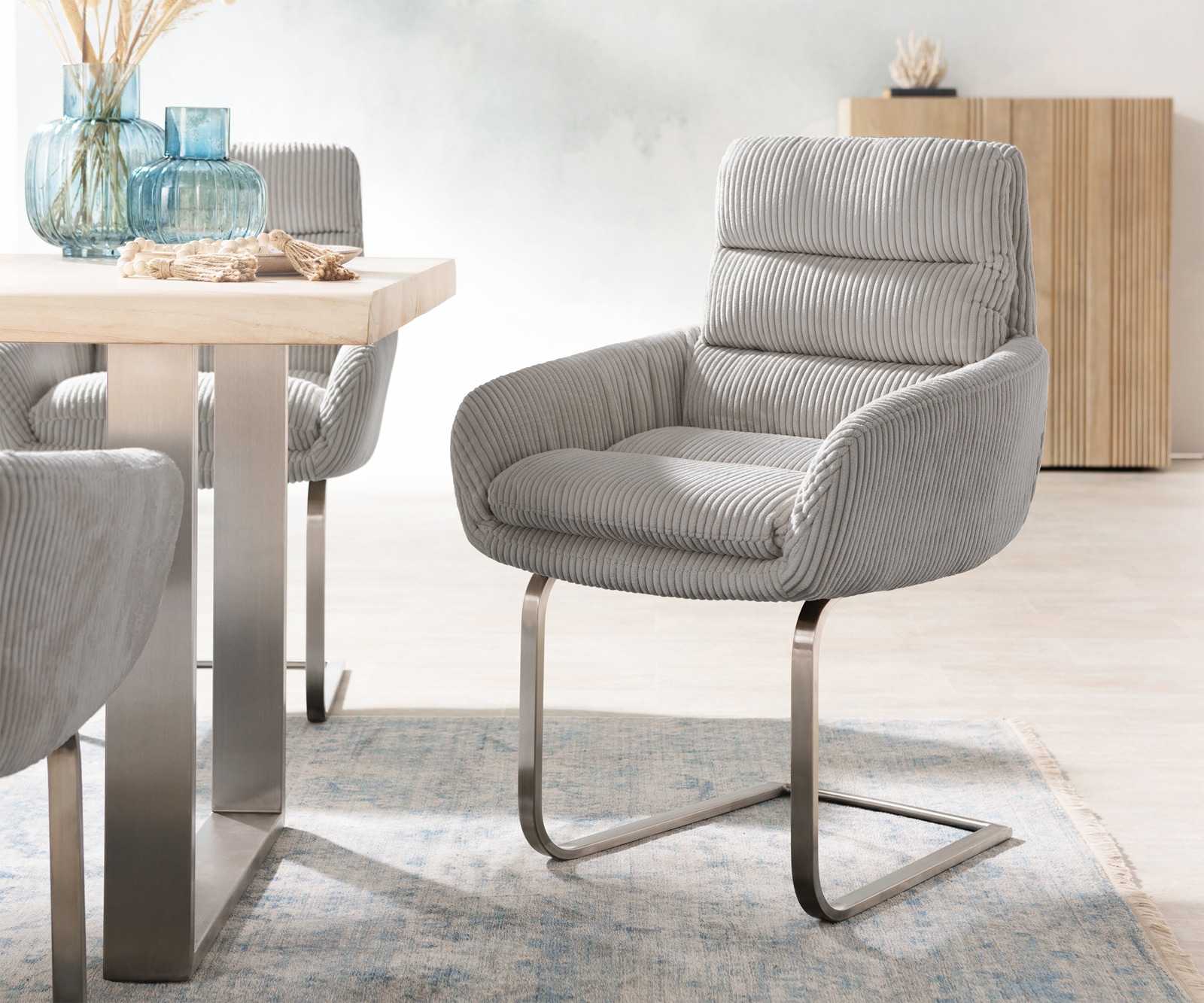 Freischwinger Abelia-Flex mit Armlehnen Cord Silbergrau Freischwinger flach günstig online kaufen