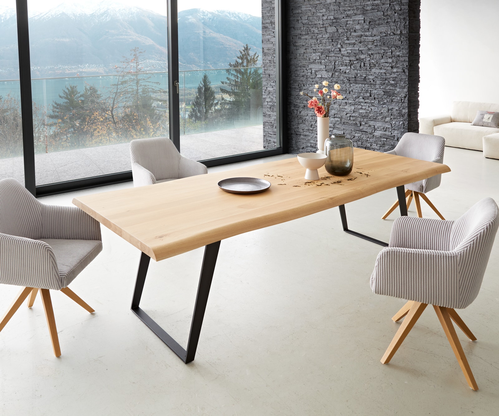 Esstisch Edge 260x100 Eiche Natur Metall Schräg Schwarz Live-Edge 6 Esstisch Edge 260x100 Eiche Natur Metall Schräg Schwarz Live-Edge 6