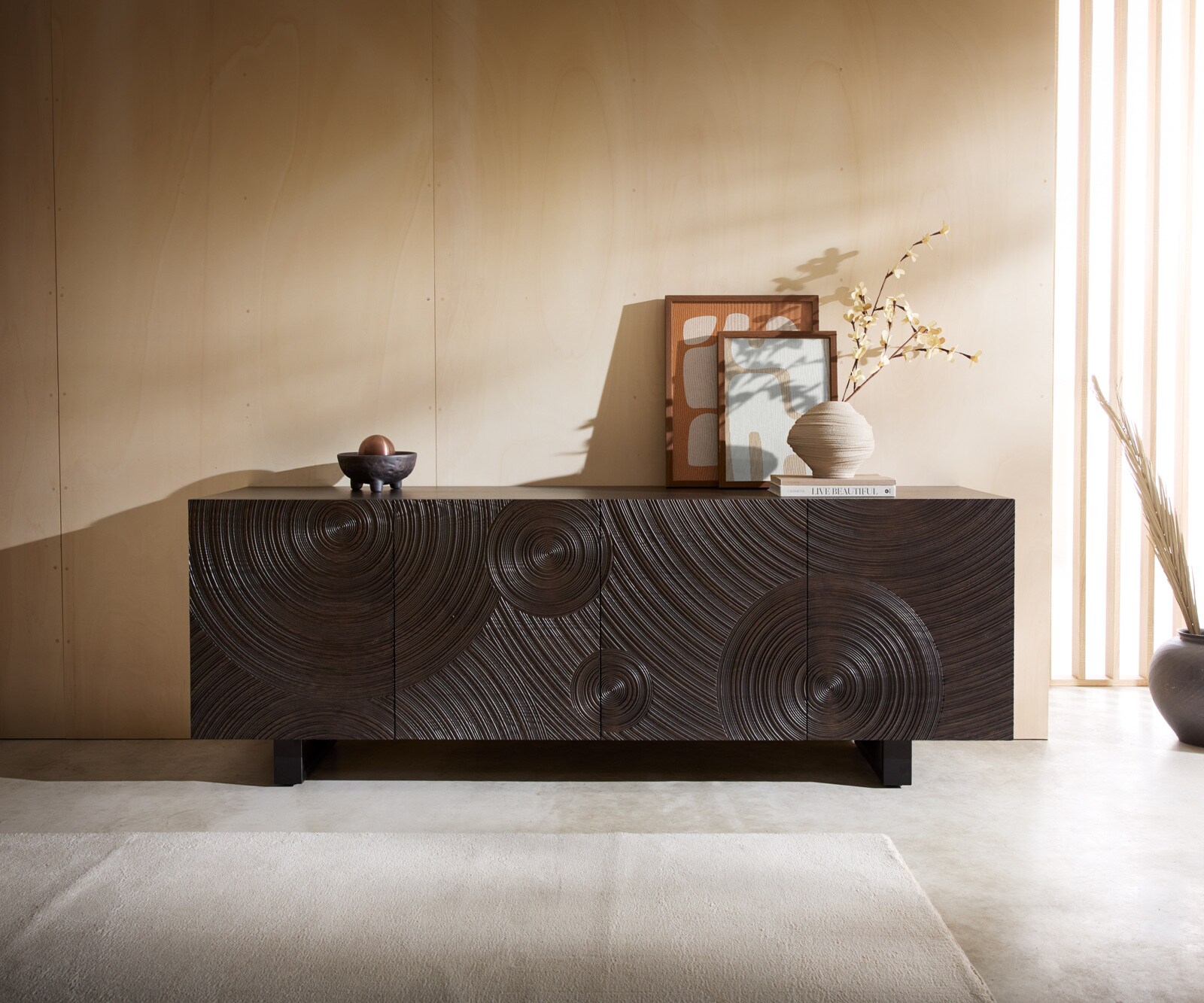 Sideboard Ashara 200 cm Esche Dunkelbraun 3D Effekt 4 Türen Kufe Metall Schwarz 1